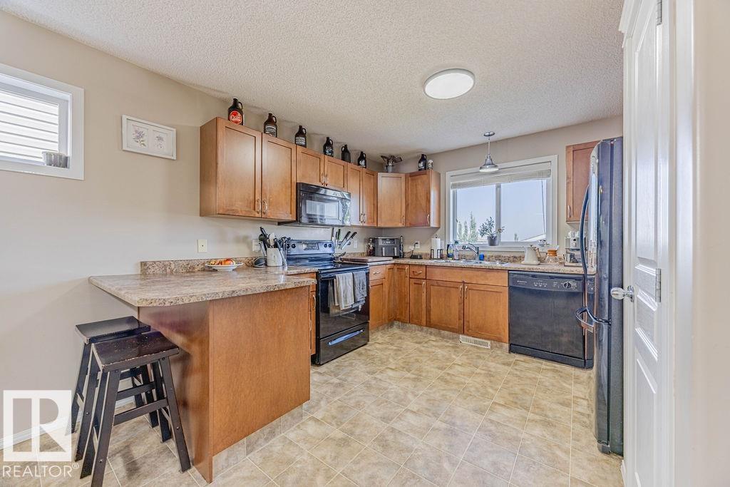 Photo 17 at 56 Vivian Way, Spruce Village, Spruce Grove