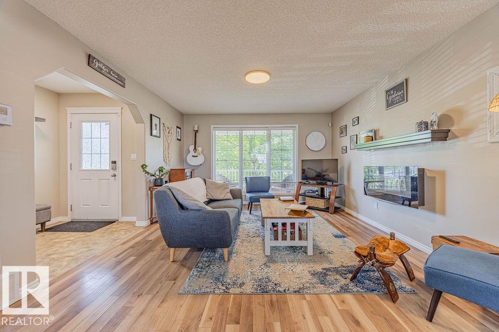 Photo 10 at 56 Vivian Way, Spruce Village, Spruce Grove
