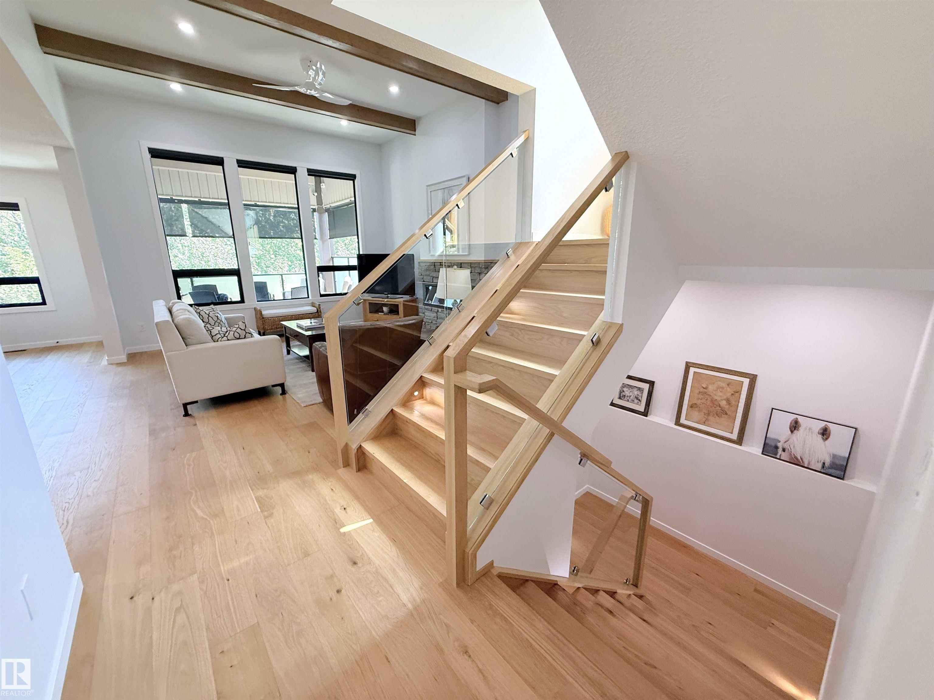 Photo 11 at 8 Arthur Way, Aspen Glen, Spruce Grove