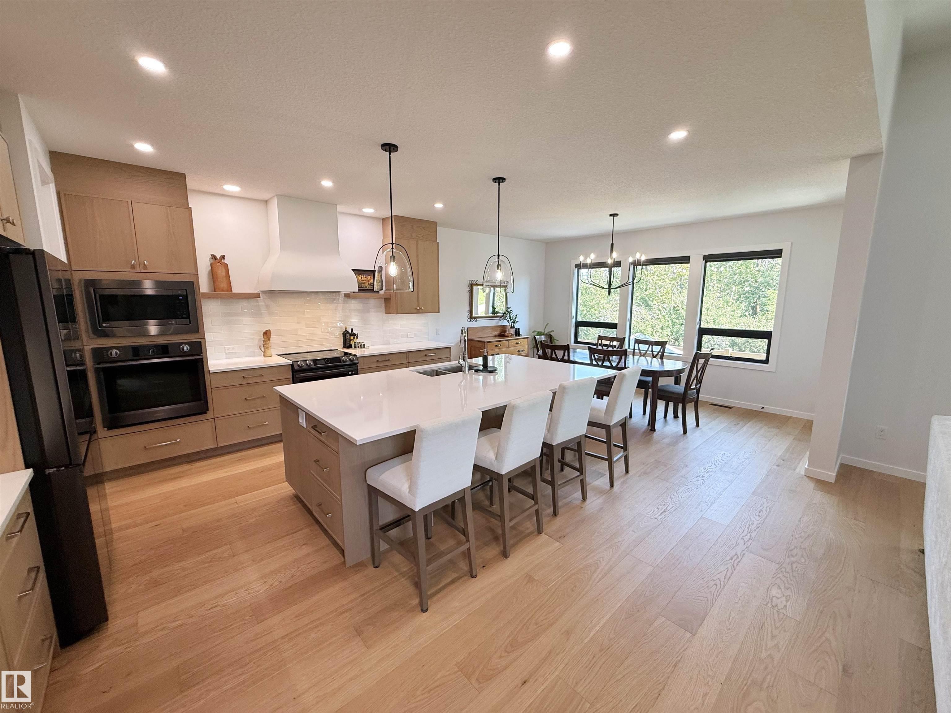 Photo 18 at 8 Arthur Way, Aspen Glen, Spruce Grove