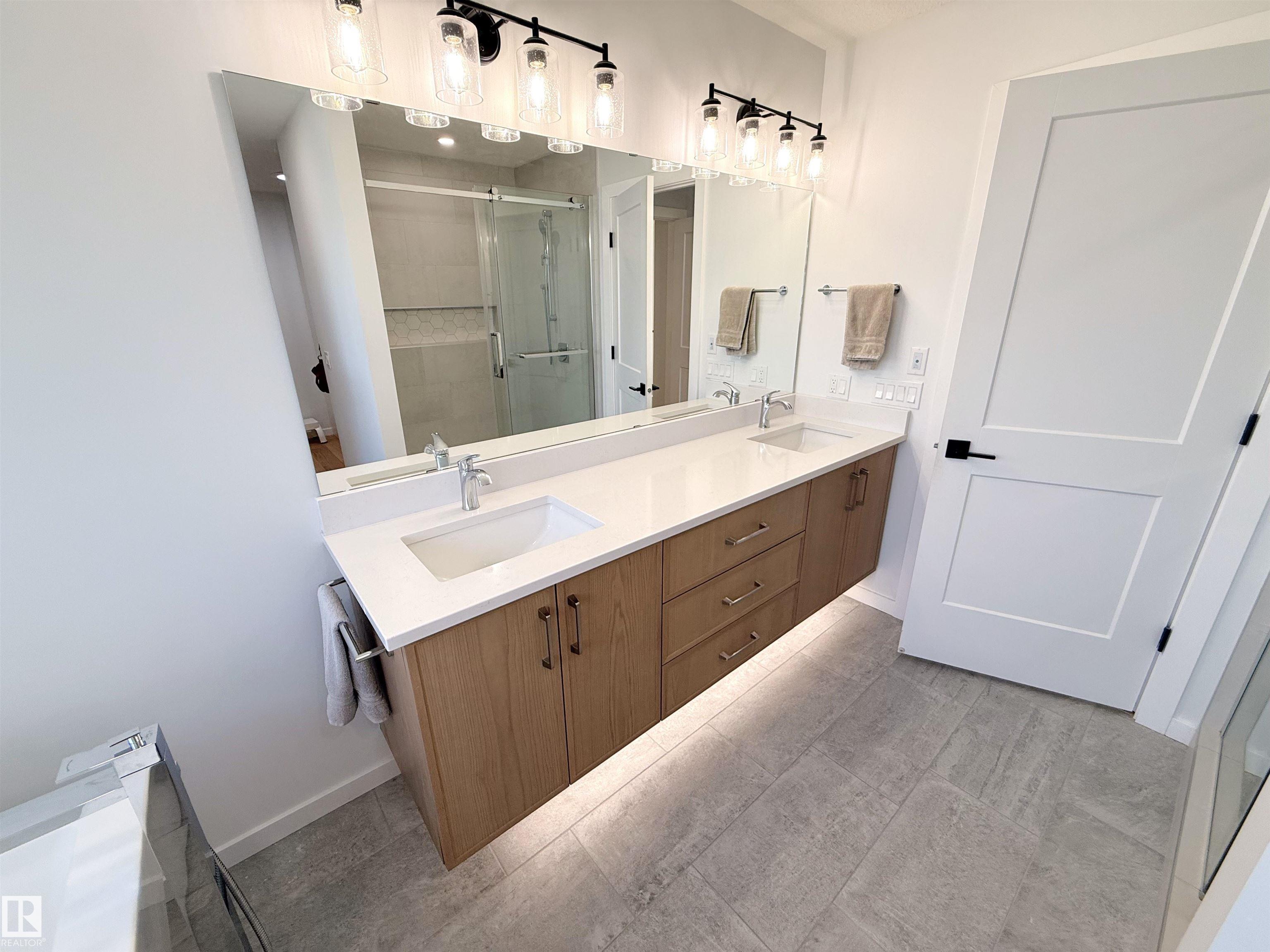 Photo 29 at 8 Arthur Way, Aspen Glen, Spruce Grove