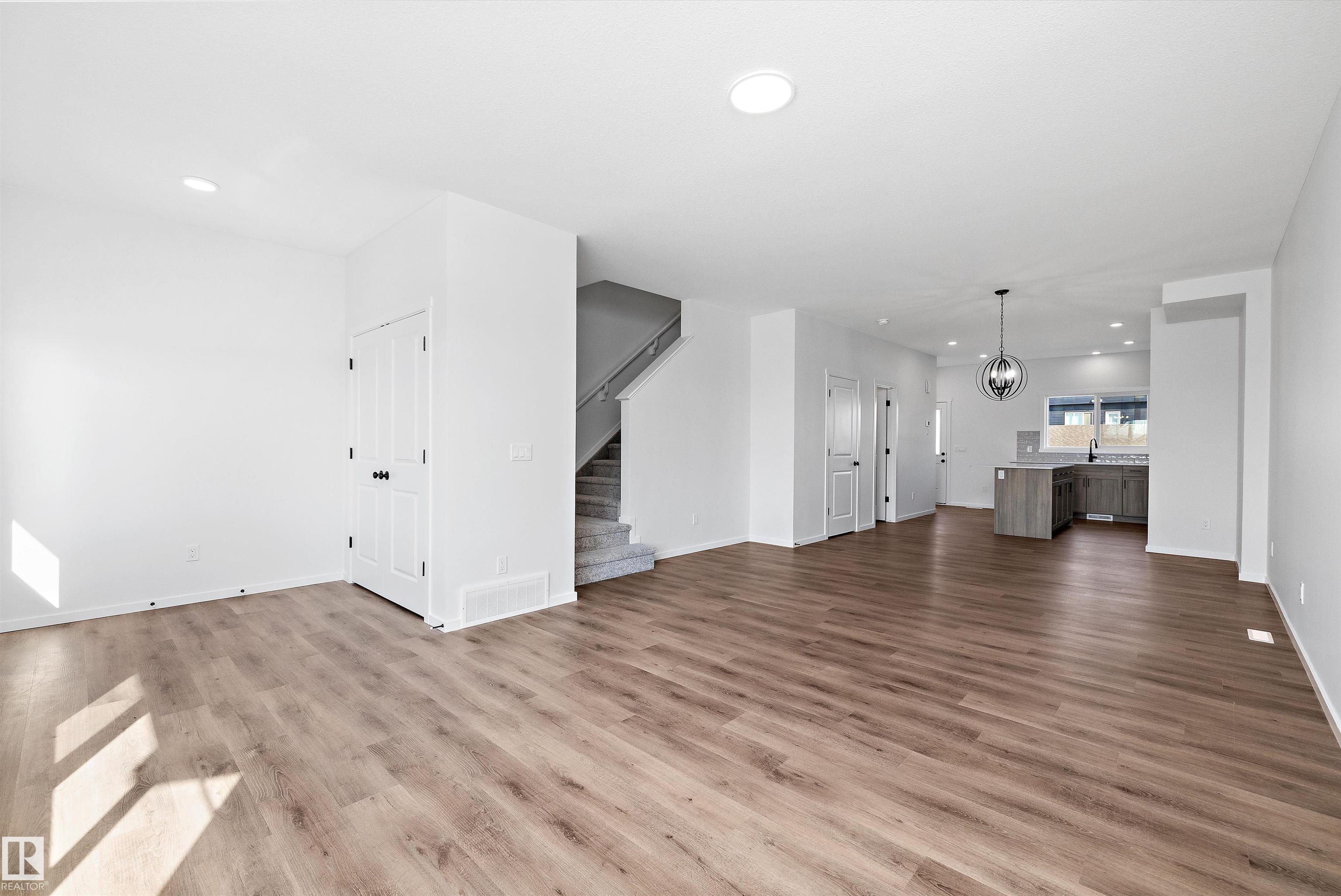 Photo 4 at 5458 Hawthorn Run SW, The Orchards At Ellerslie, Edmonton