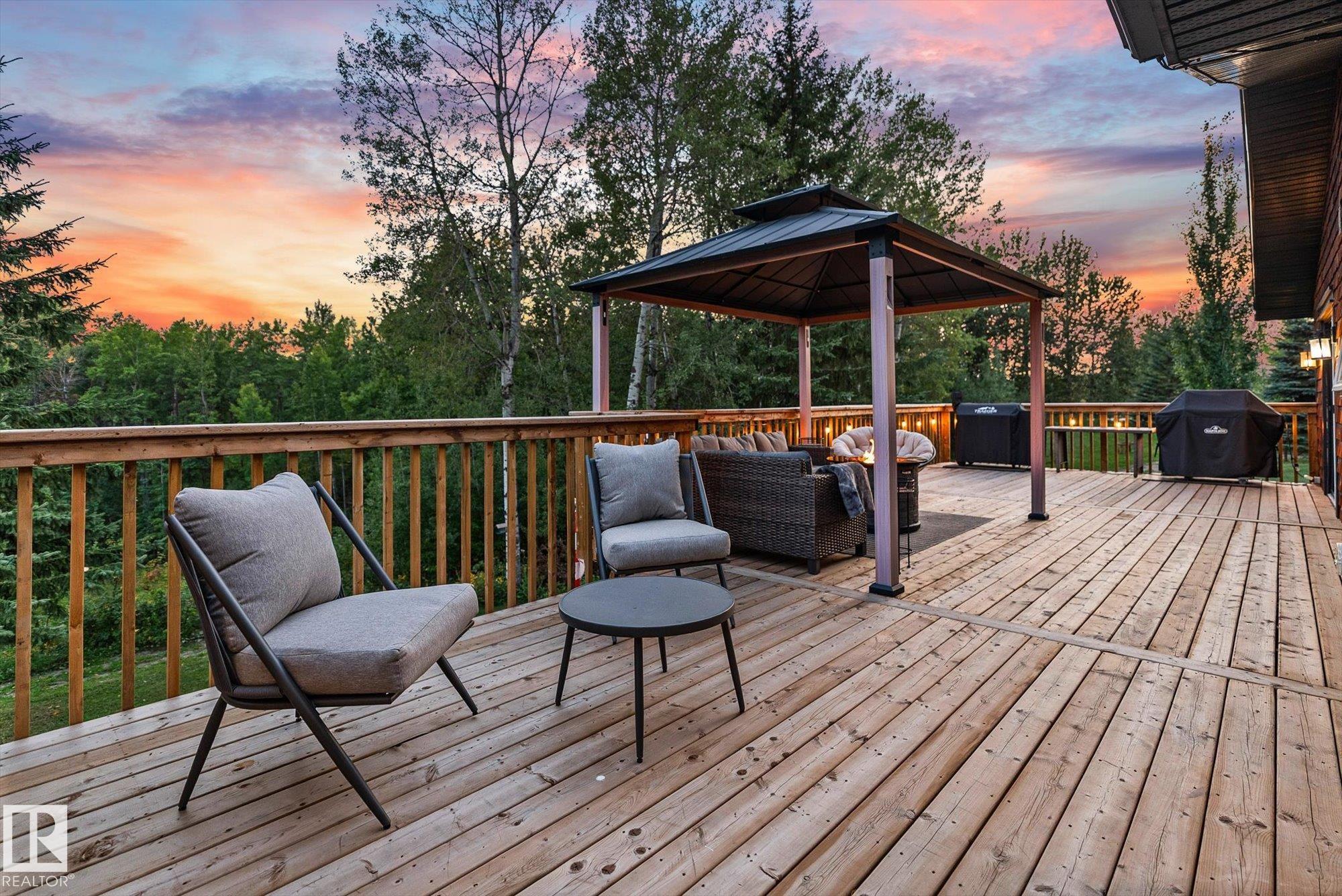 Photo 32 at 12 - 53333 Rge Road 20, Chateau Heights, Rural Parkland County