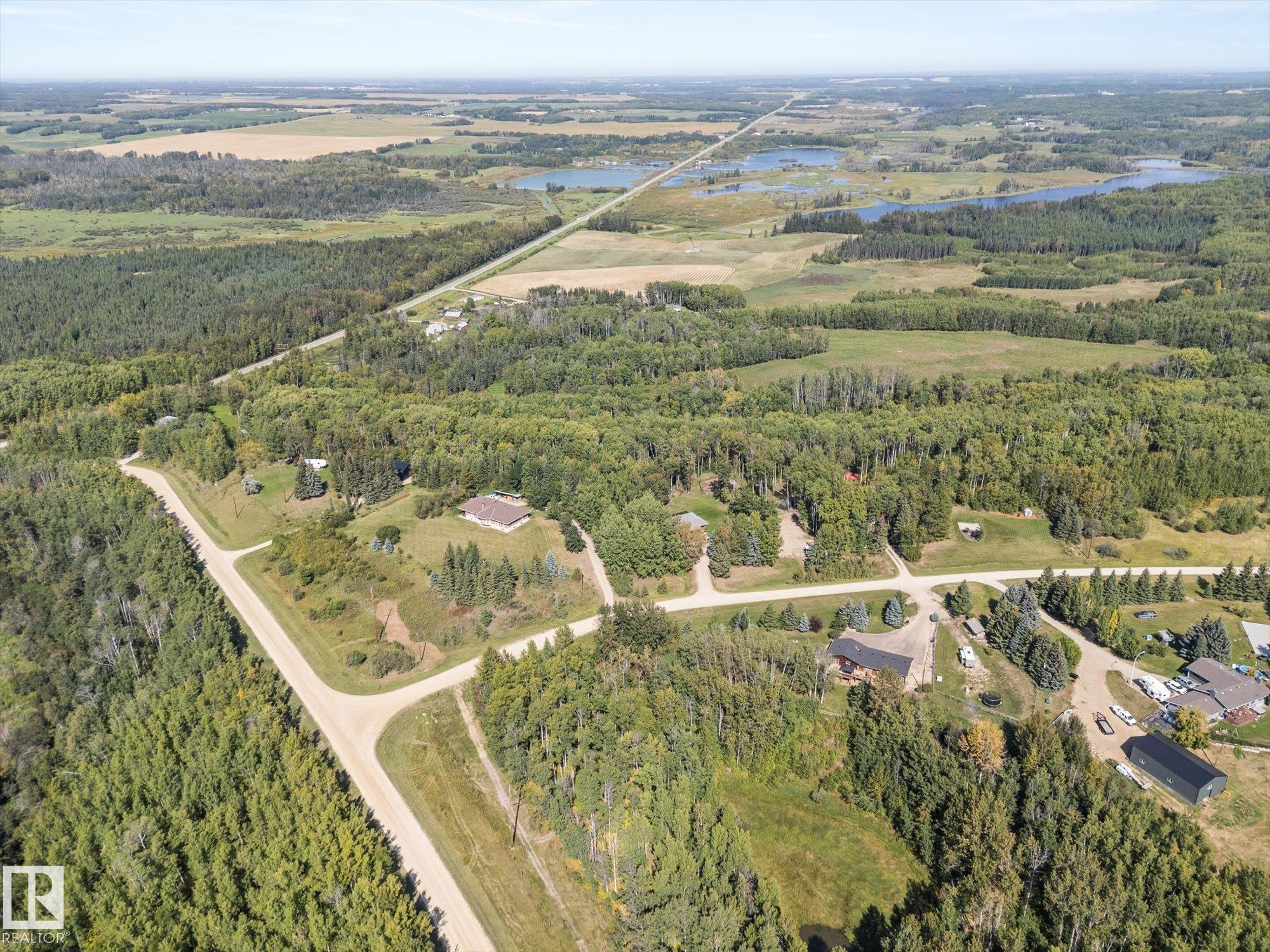 Photo 66 at 12 - 53333 Rge Road 20, Chateau Heights, Rural Parkland County