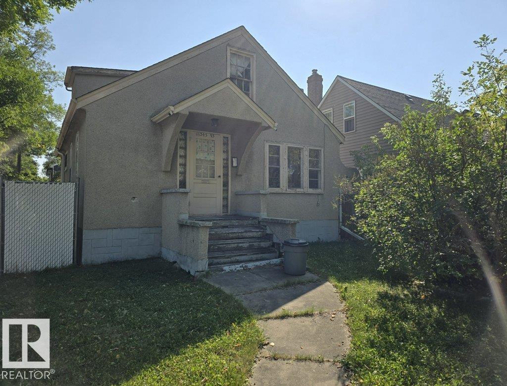 11345 93 Street NW, Alberta Avenue, Edmonton photo number 2