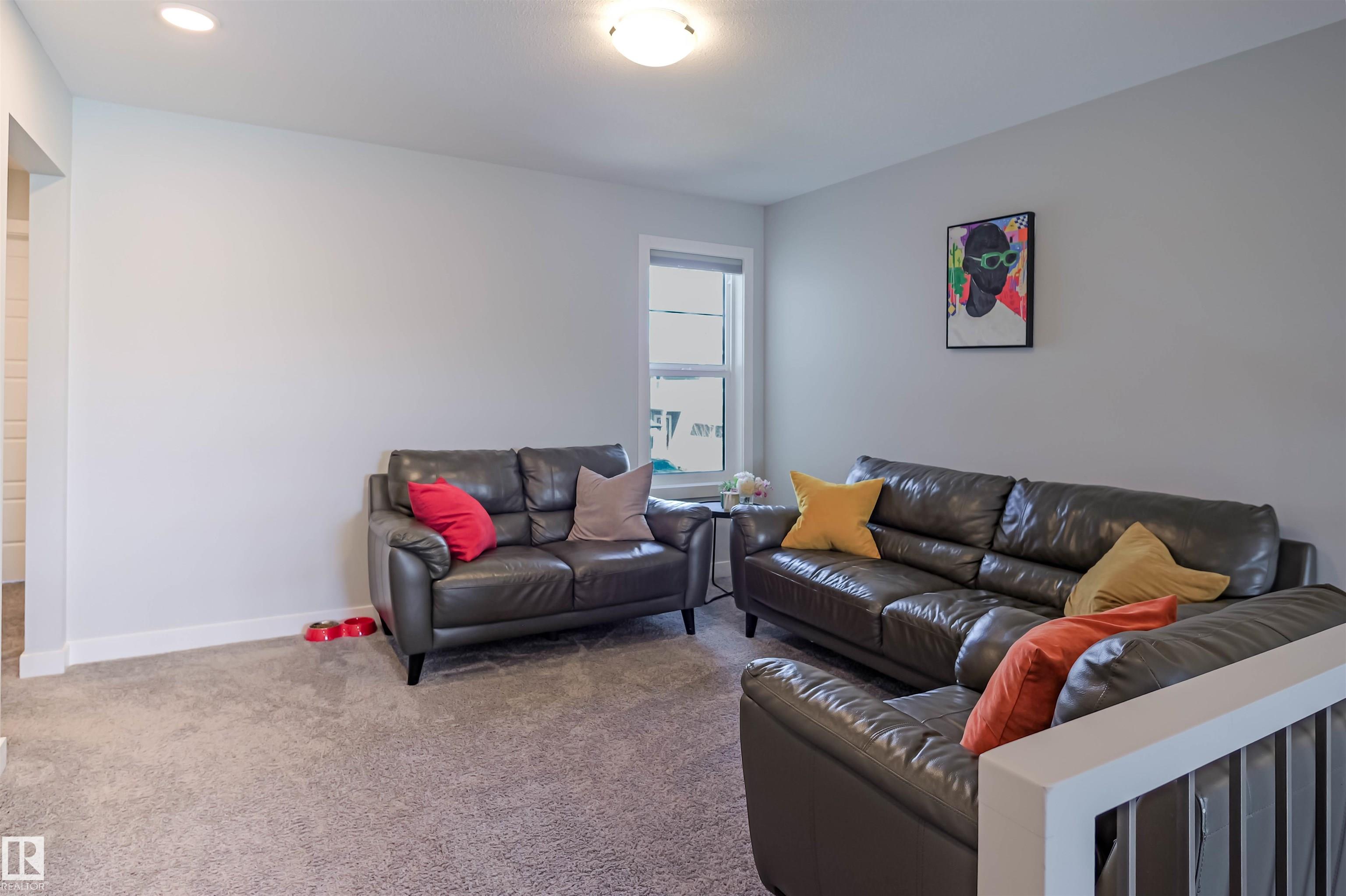 Photo 19 at 111 Kingsbury Circle, Kenton, Spruce Grove