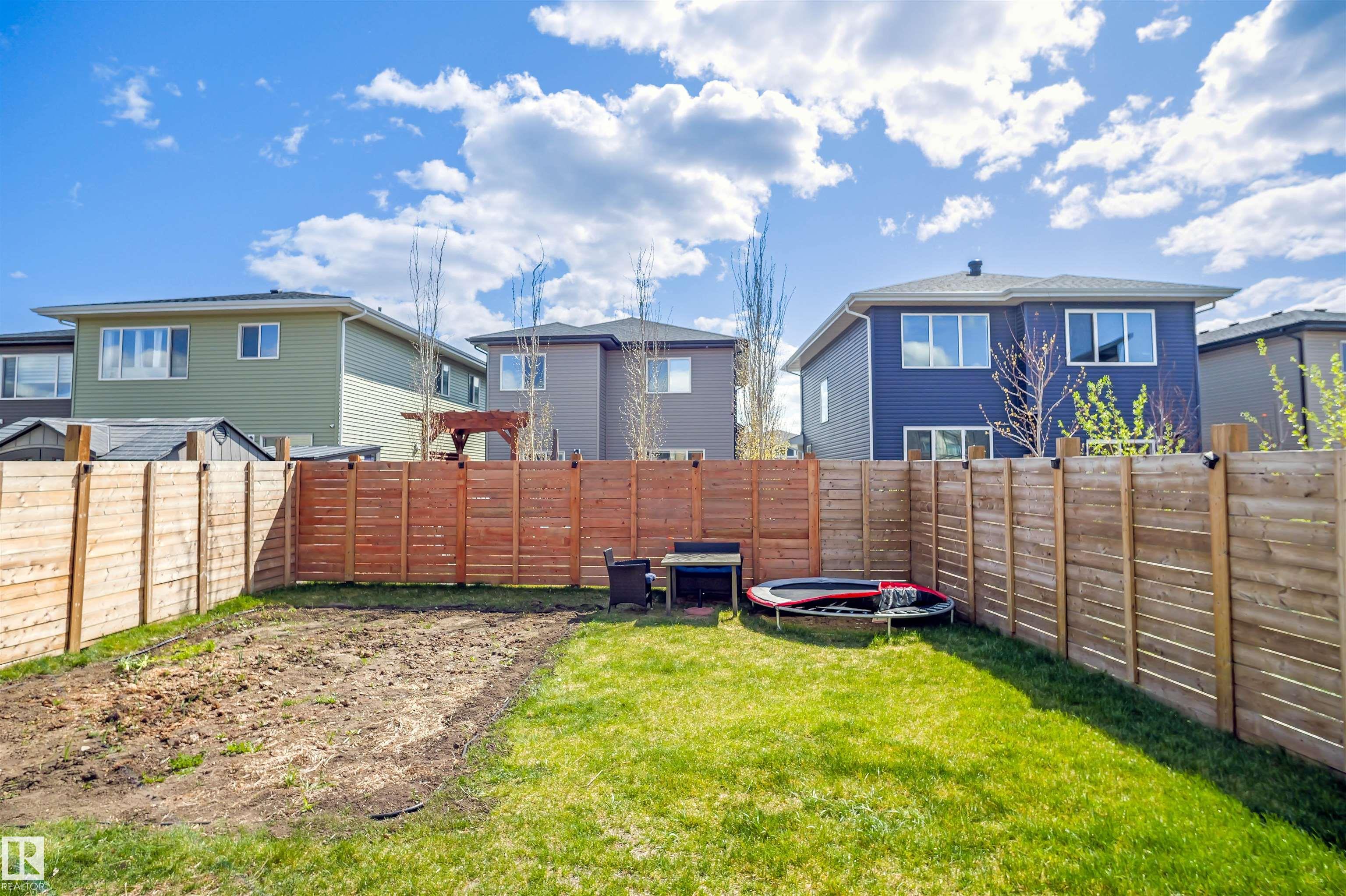 Photo 33 at 111 Kingsbury Circle, Kenton, Spruce Grove