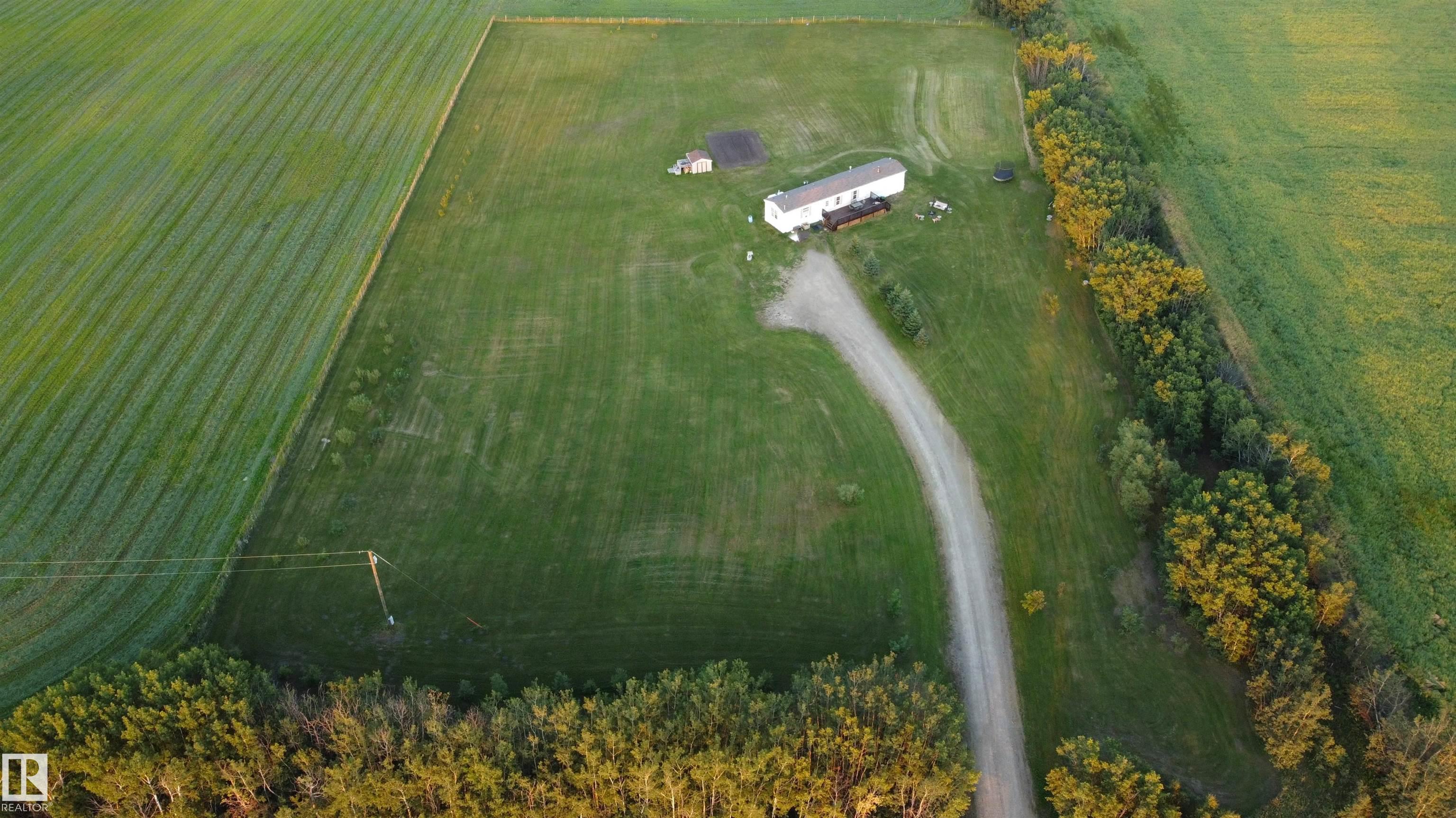 Photo 2 at 48041 Rge Road 264, None, Rural Leduc County