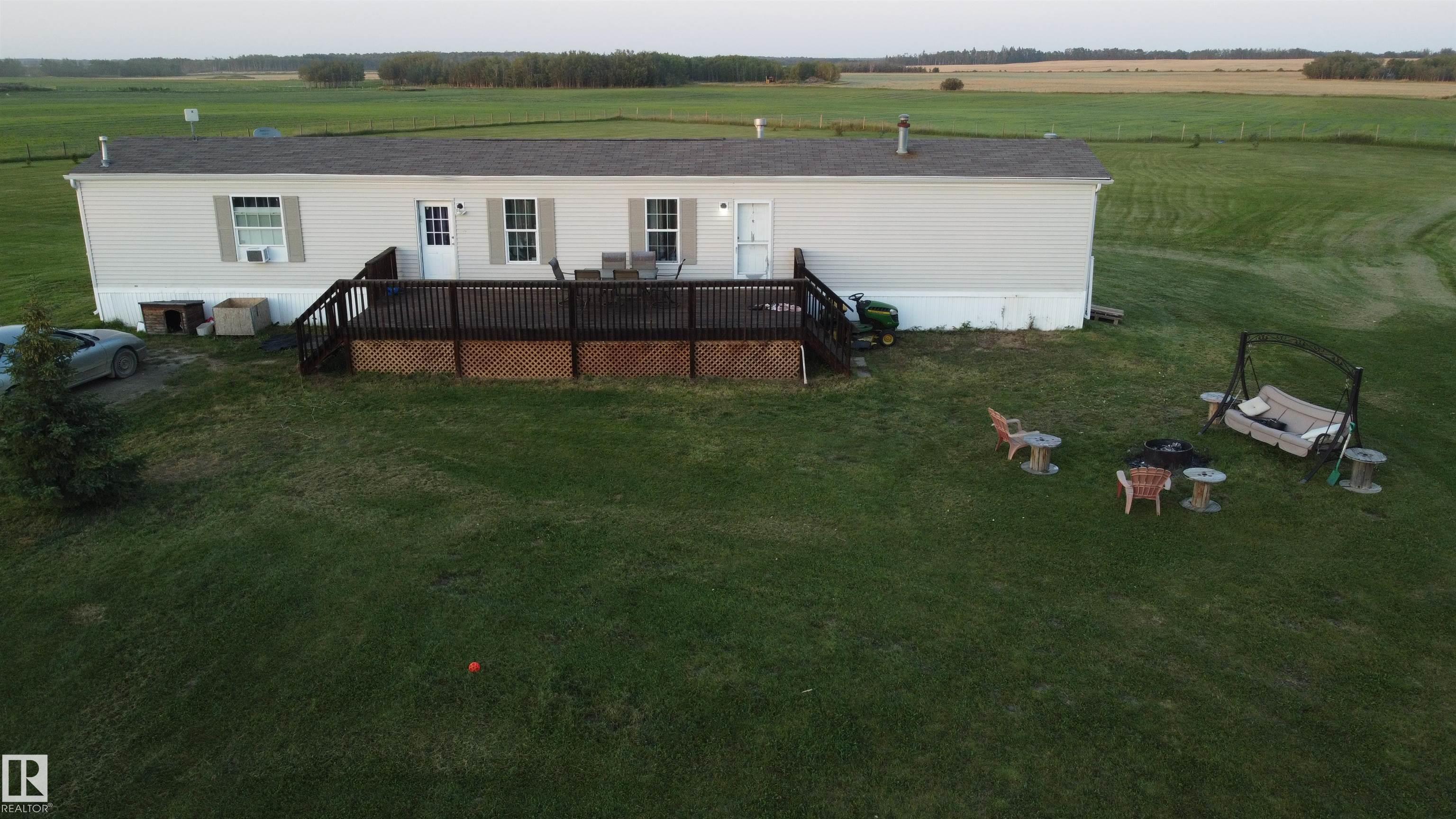 Photo 3 at 48041 Rge Road 264, None, Rural Leduc County