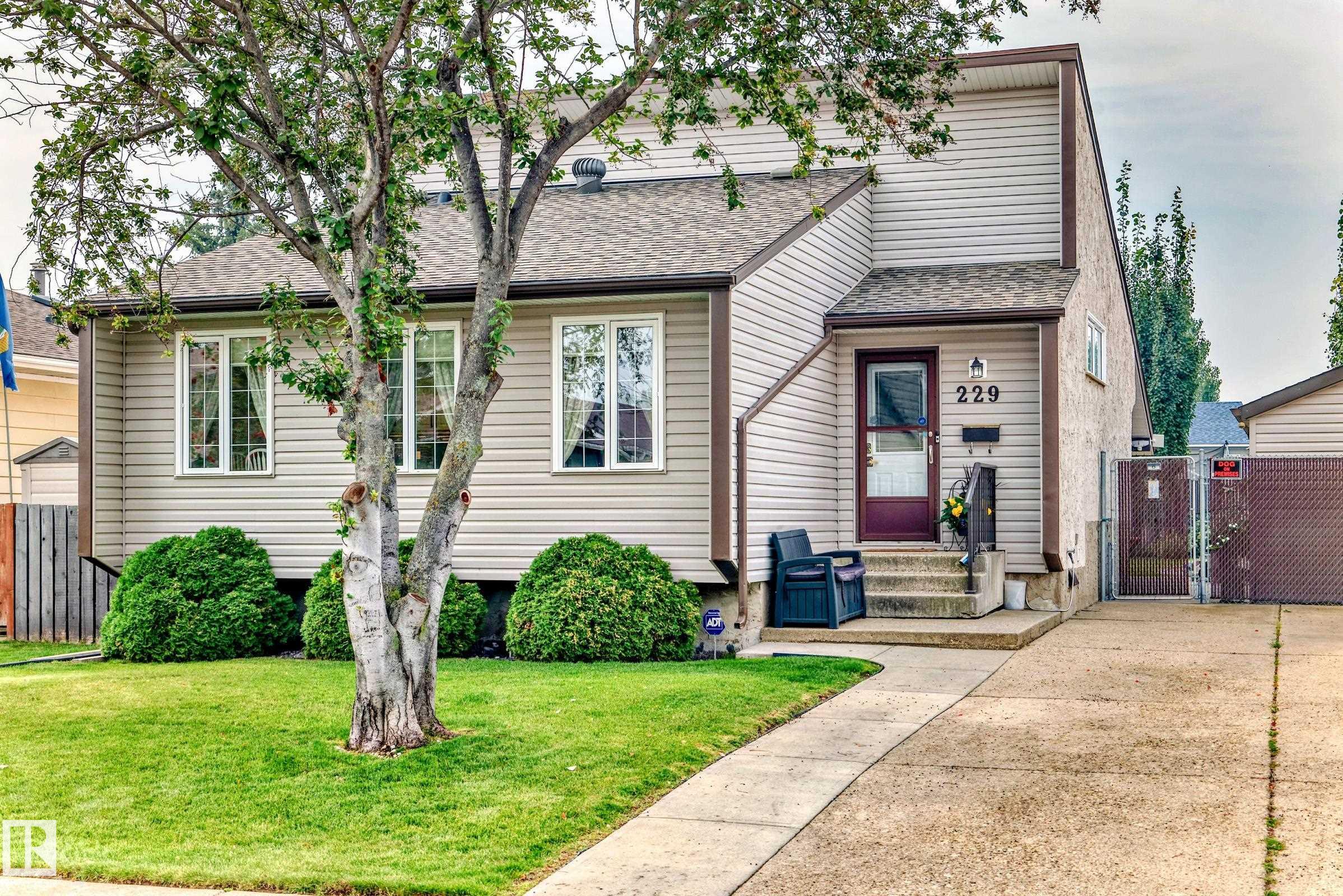 229 Warwick Road NW, Dunluce, Edmonton 