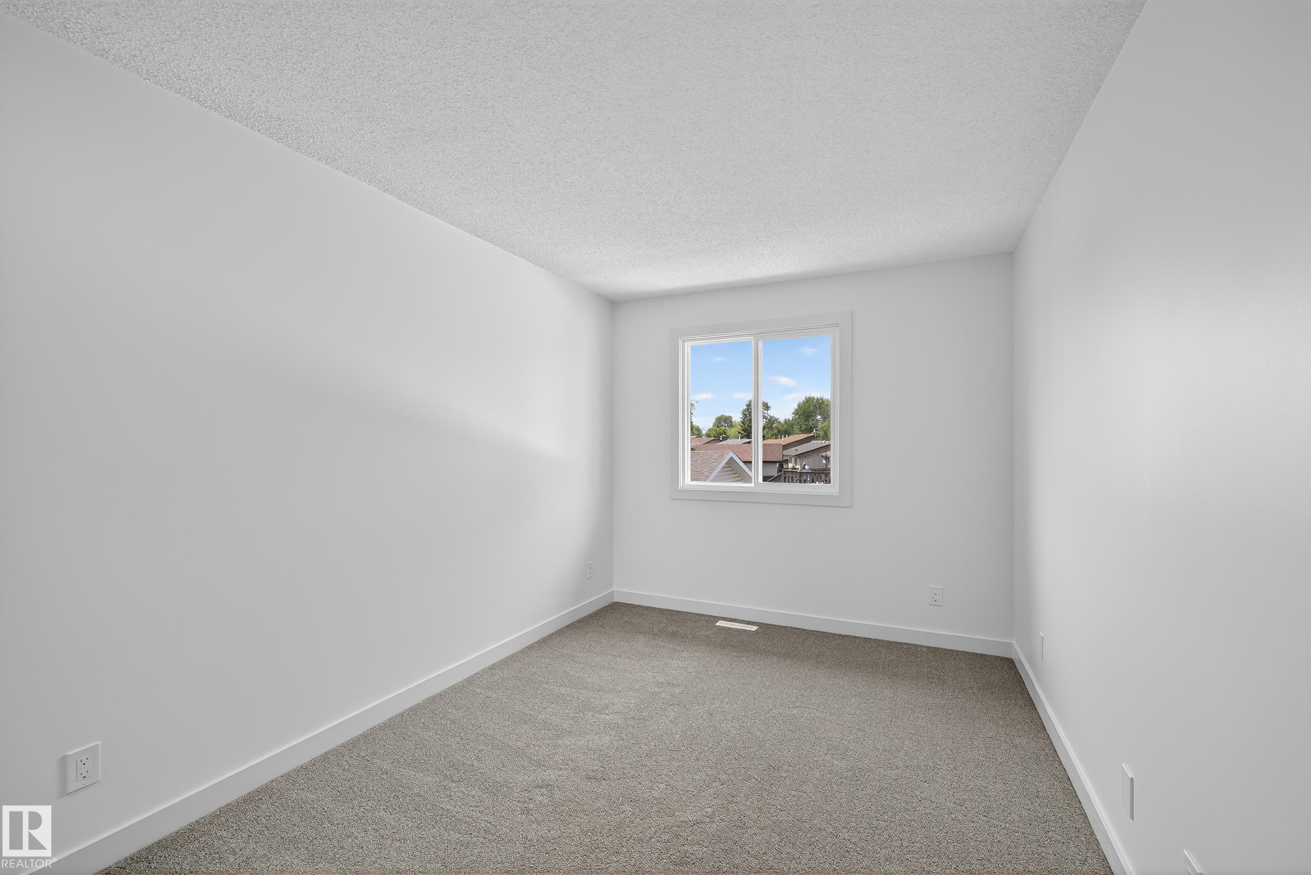 Photo 23 at 17136 100 Street NW, Baturyn, Edmonton