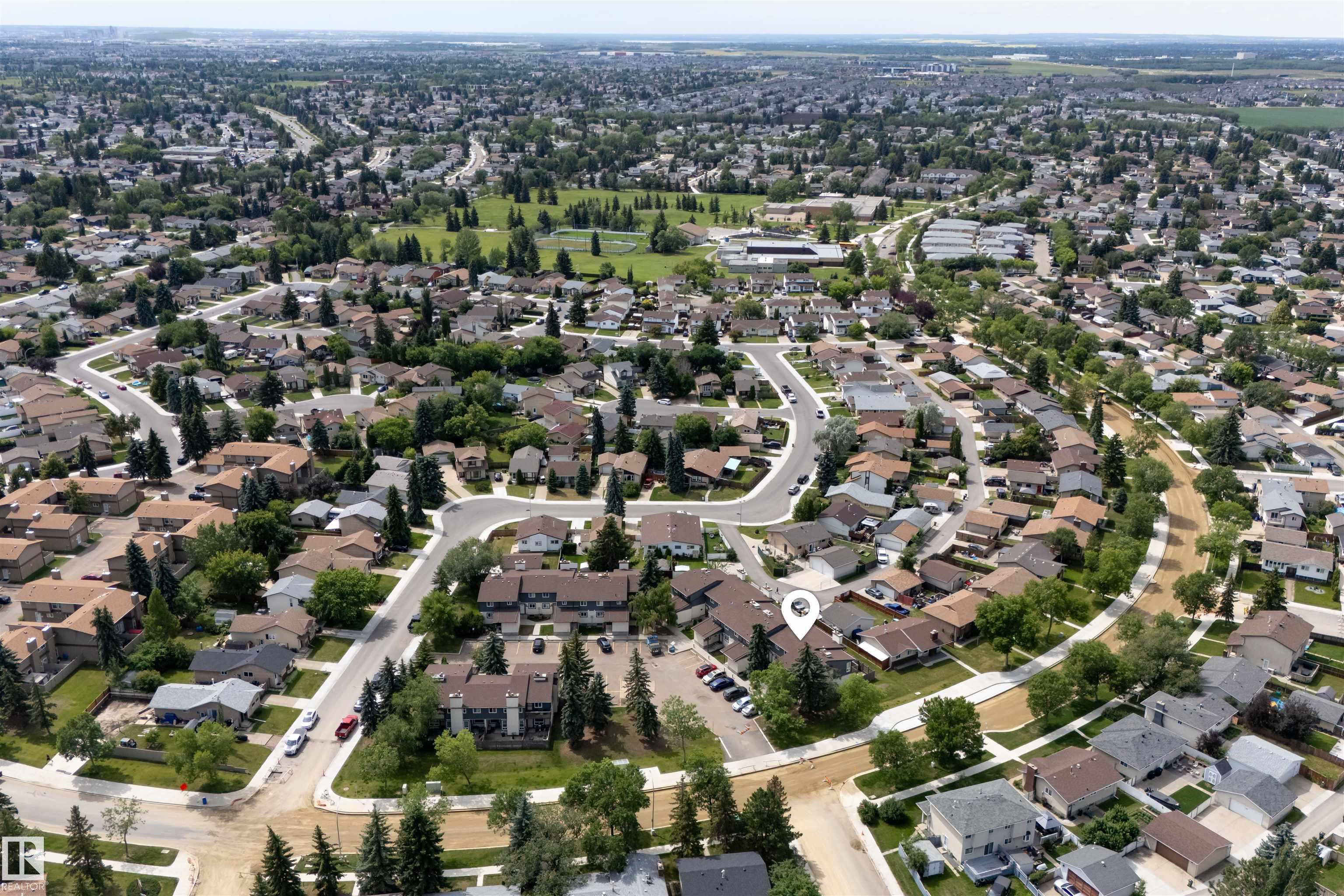 Photo 33 at 17136 100 Street NW, Baturyn, Edmonton