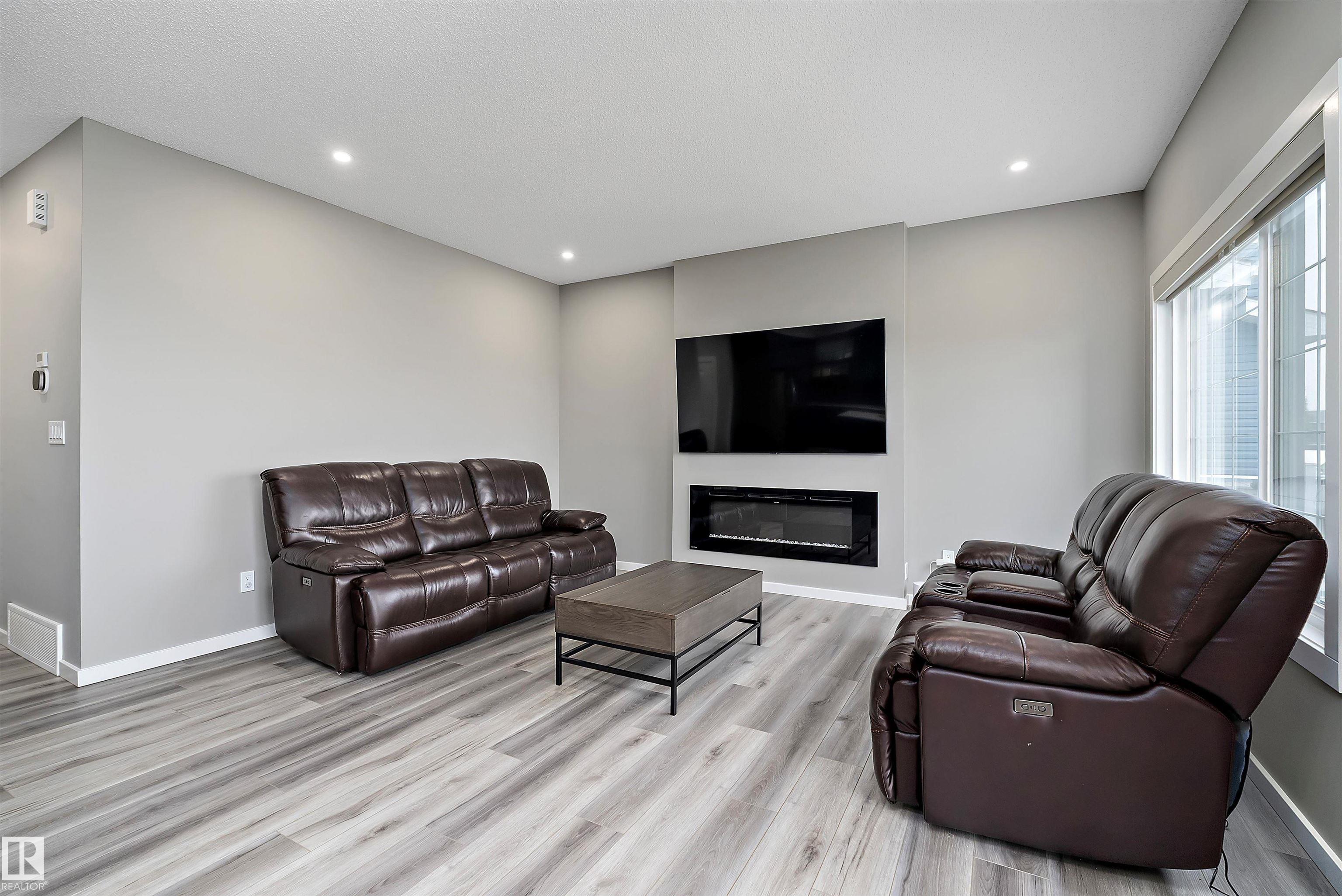 Photo 13 at 42 Prospect Place, Prescott, Spruce Grove