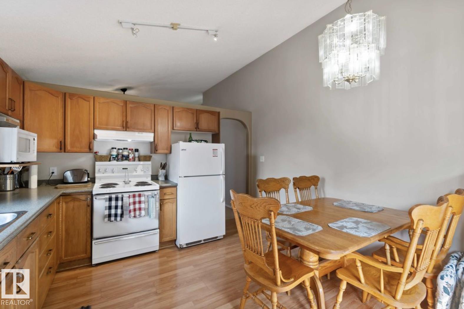 Photo 14 at 19 Westwood Green, Westpark, Fort Saskatchewan