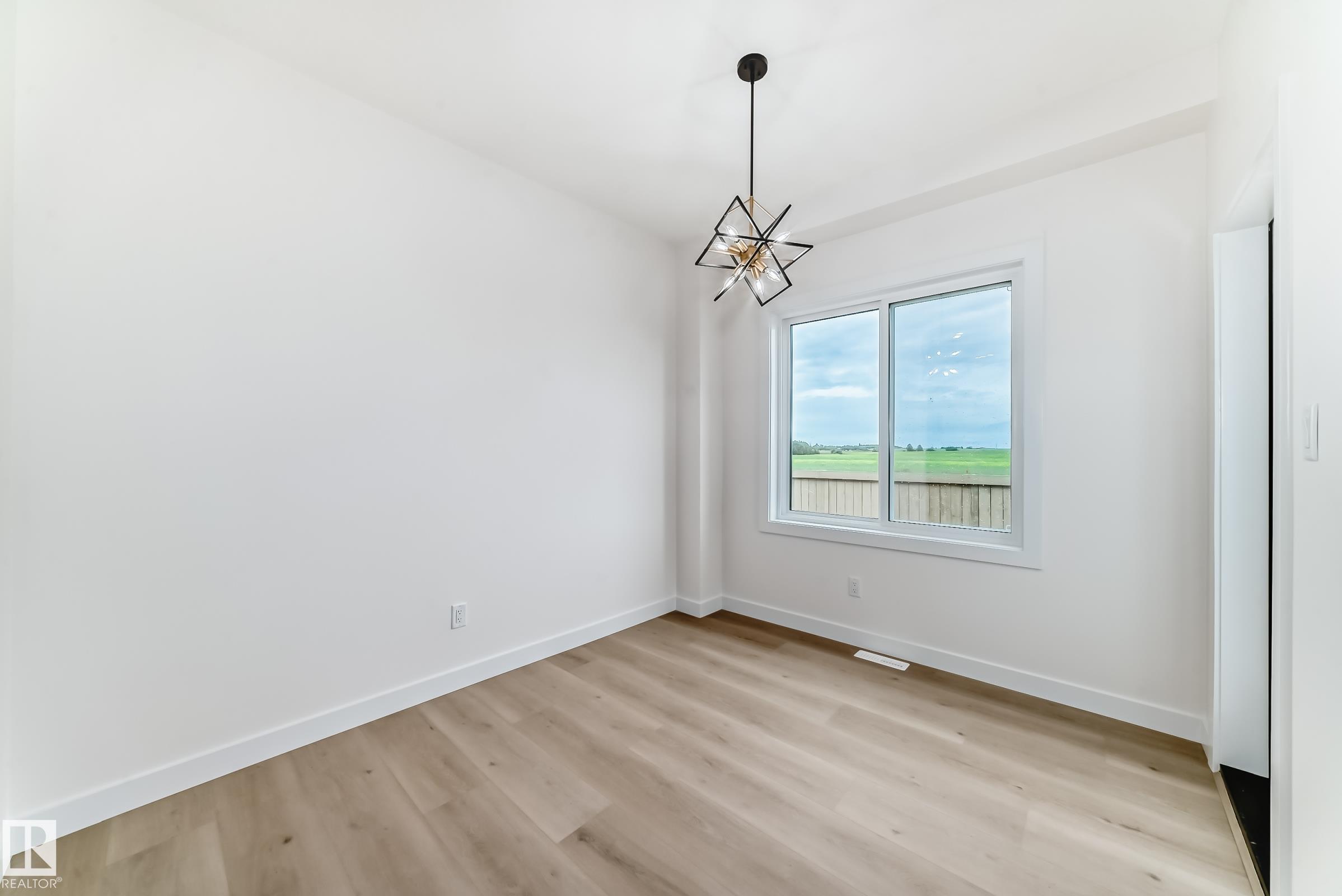 Photo 14 at 3718 67 Street, Montrose Estates, Beaumont