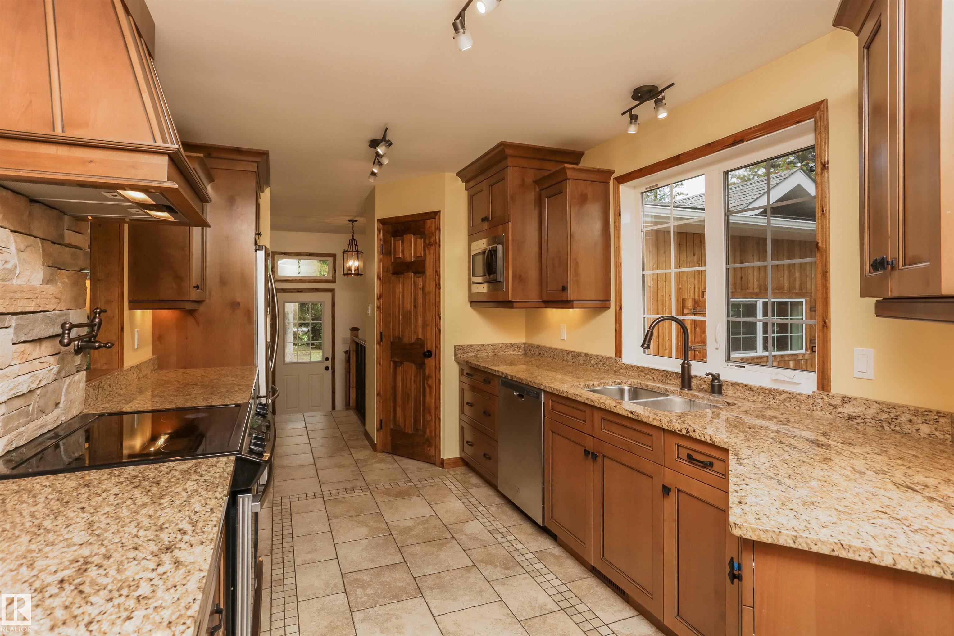 Photo 15 at 70 - 50450 Rge Road 233, Gateway Estate, Rural Leduc County