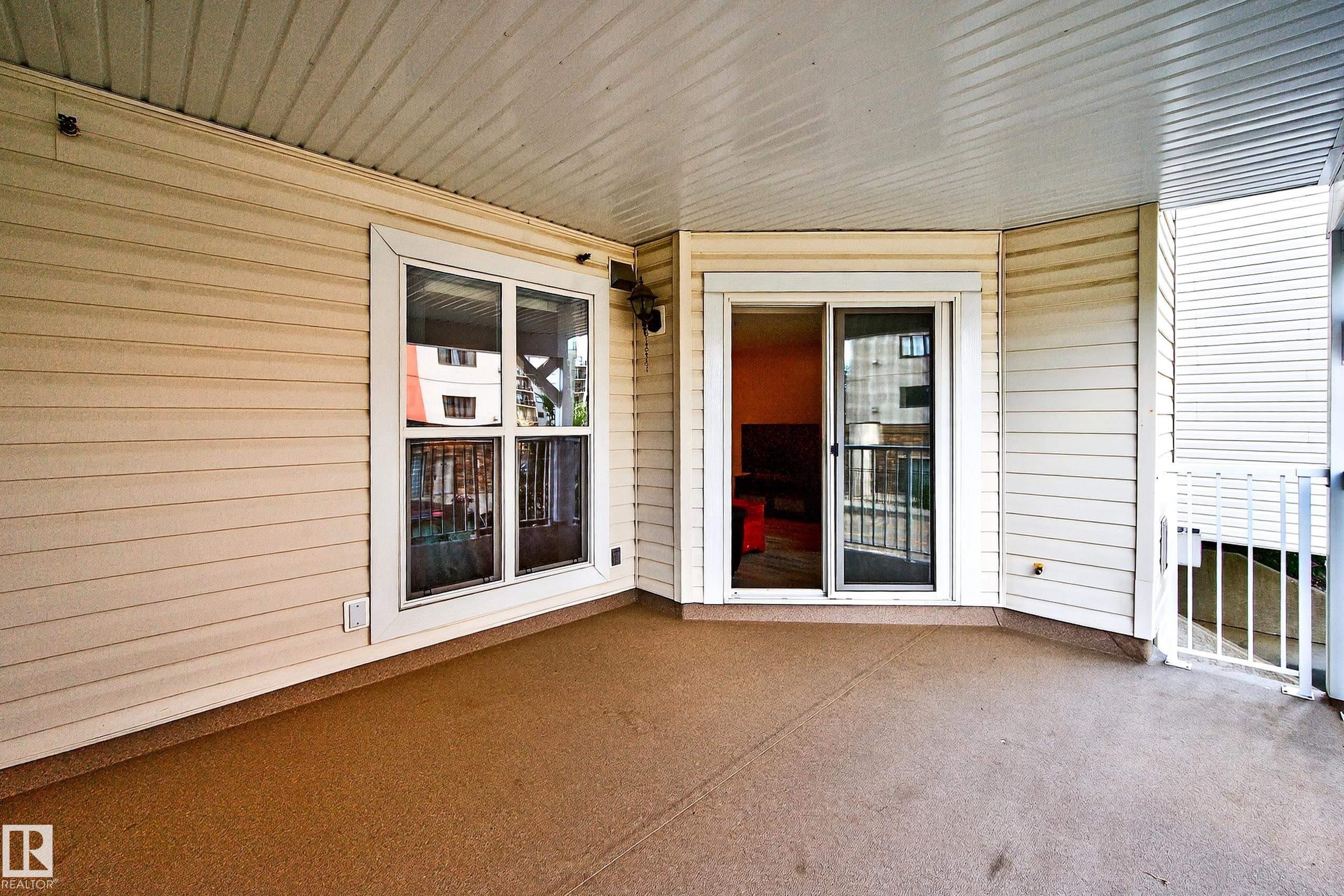http://cdnparap120.paragonrels.com/ParagonImages/Property/p12/RAE/225368666/33/0/0/c876ebc1d2ee5c7bd3ff1443a3669e06/1/db2a2b64ed54e51211901f19773d6052/225368666-74667639-C829-4A09-A21F-A64488BE828B.JPG