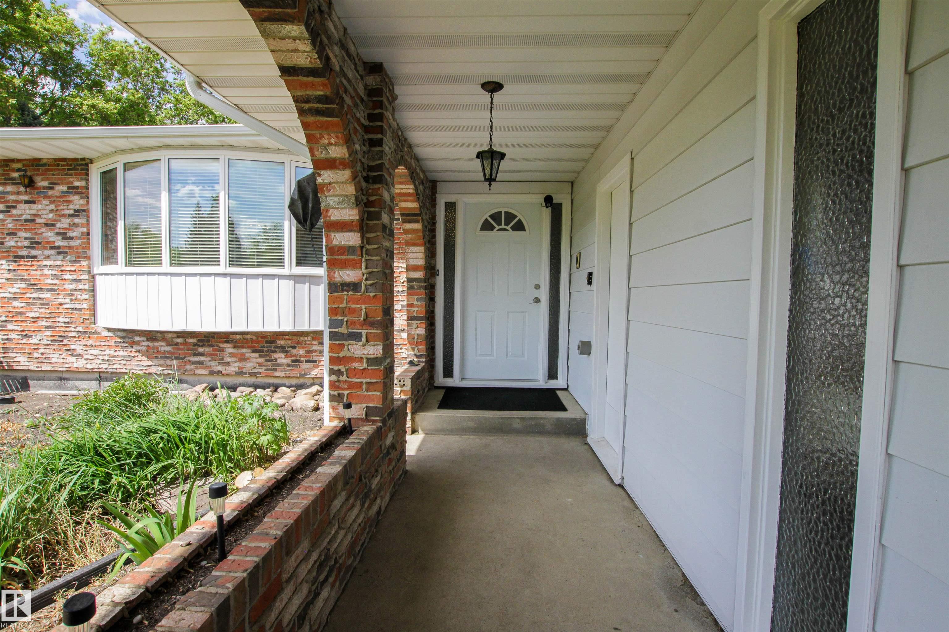 Photo 9 at 14 - 53111 Rge Road 220, Artesian Estates, Rural Strathcona County