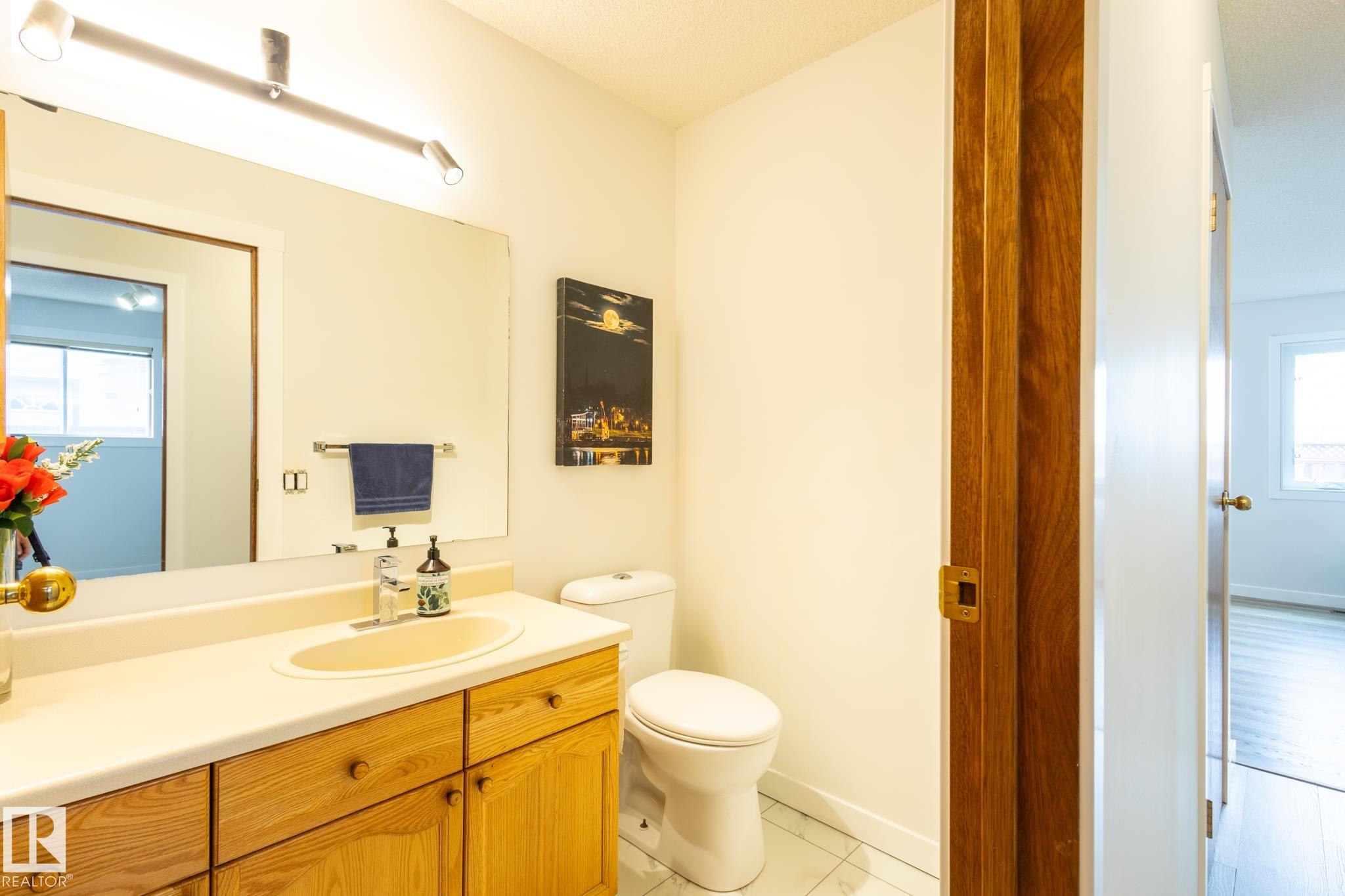 Photo 11 at 7640 158a Avenue NW, Mayliewan, Edmonton