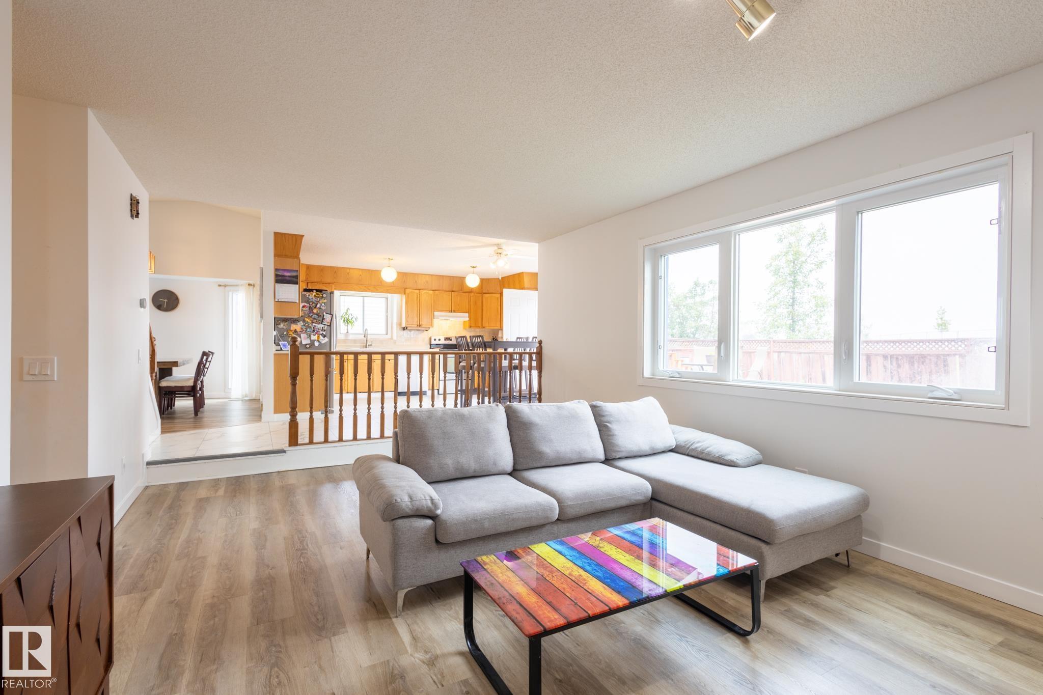 Photo 12 at 7640 158a Avenue NW, Mayliewan, Edmonton