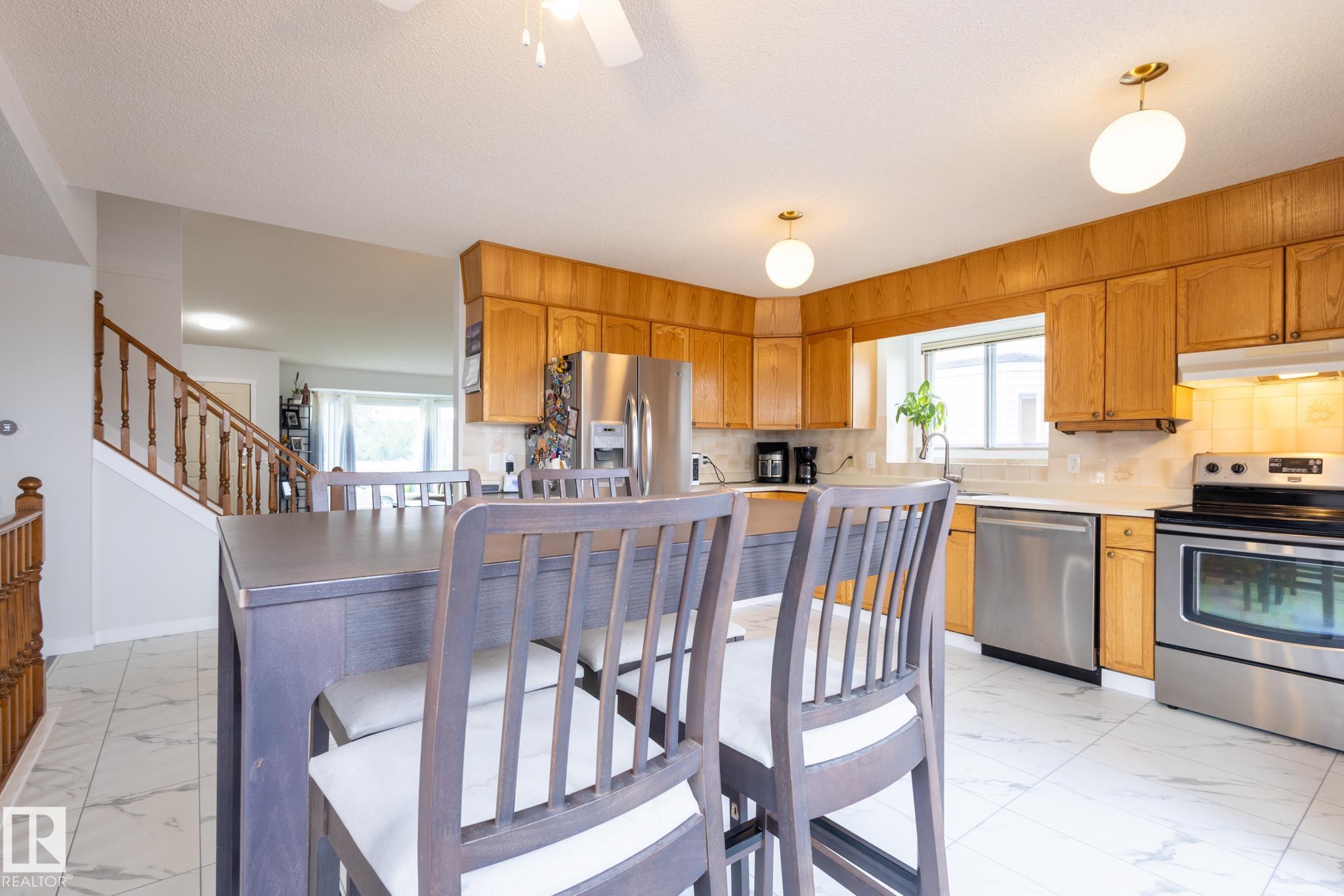 Photo 15 at 7640 158a Avenue NW, Mayliewan, Edmonton