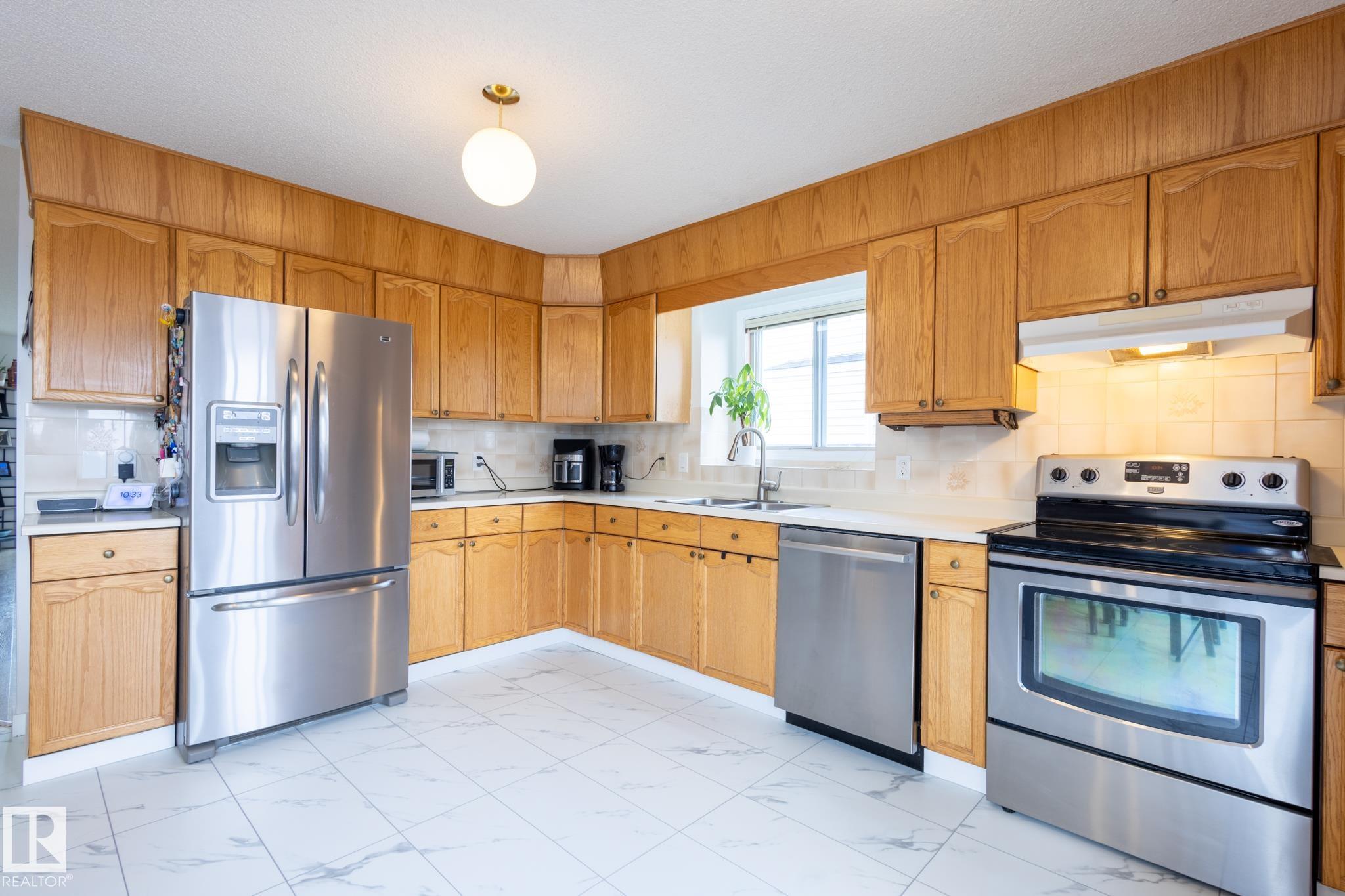 Photo 17 at 7640 158a Avenue NW, Mayliewan, Edmonton