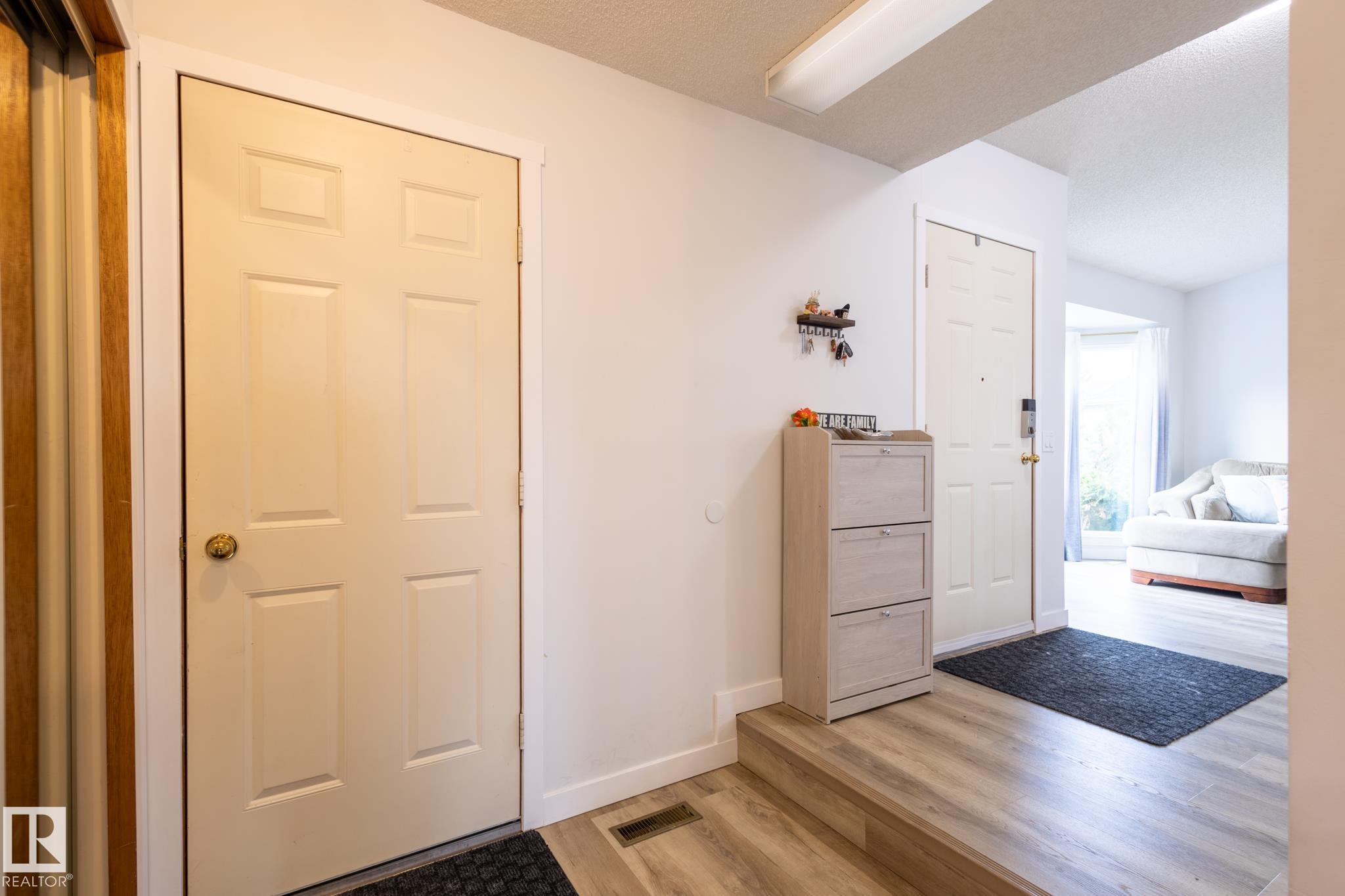 Photo 7 at 7640 158a Avenue NW, Mayliewan, Edmonton