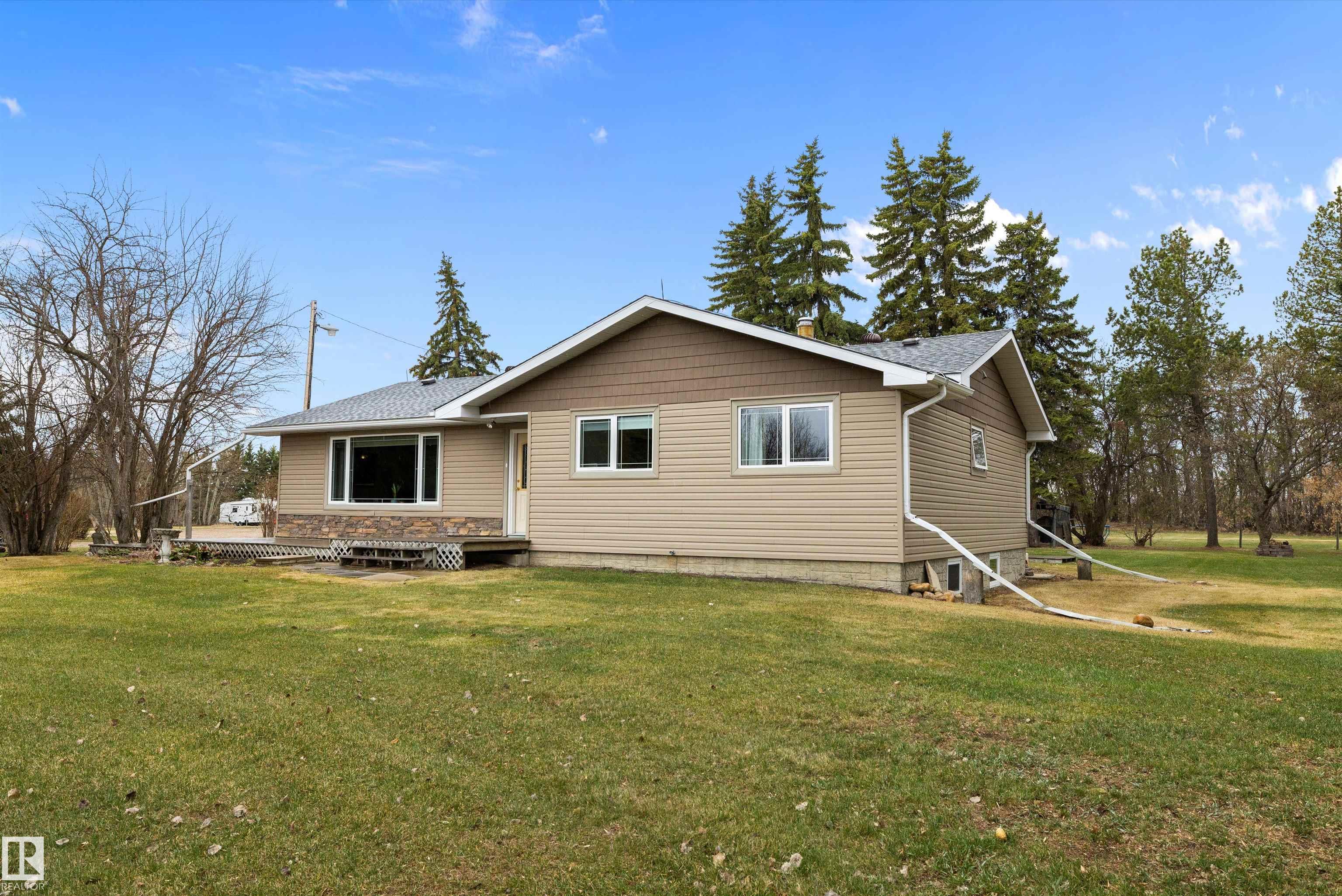 55518 & 55516 Rge Road 250, None, Rural Sturgeon County 