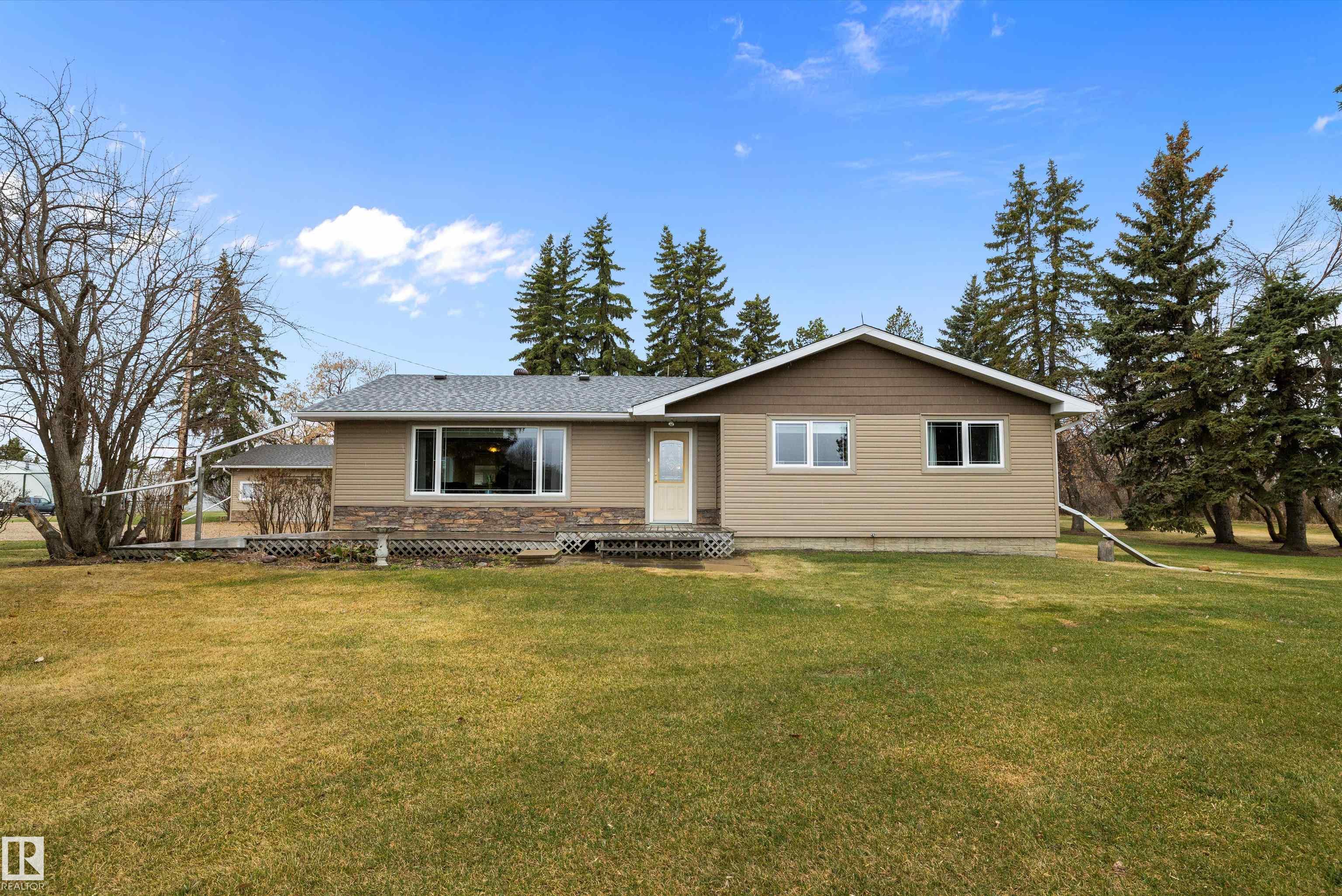 Photo 3 at 55518 & 55516 Rge Road 250, None, Rural Sturgeon County
