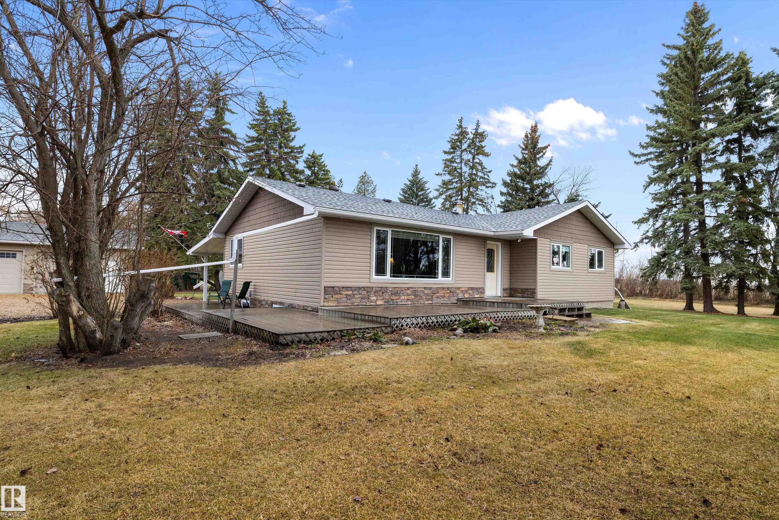Photo 4 at 55518 & 55516 Rge Road 250, None, Rural Sturgeon County