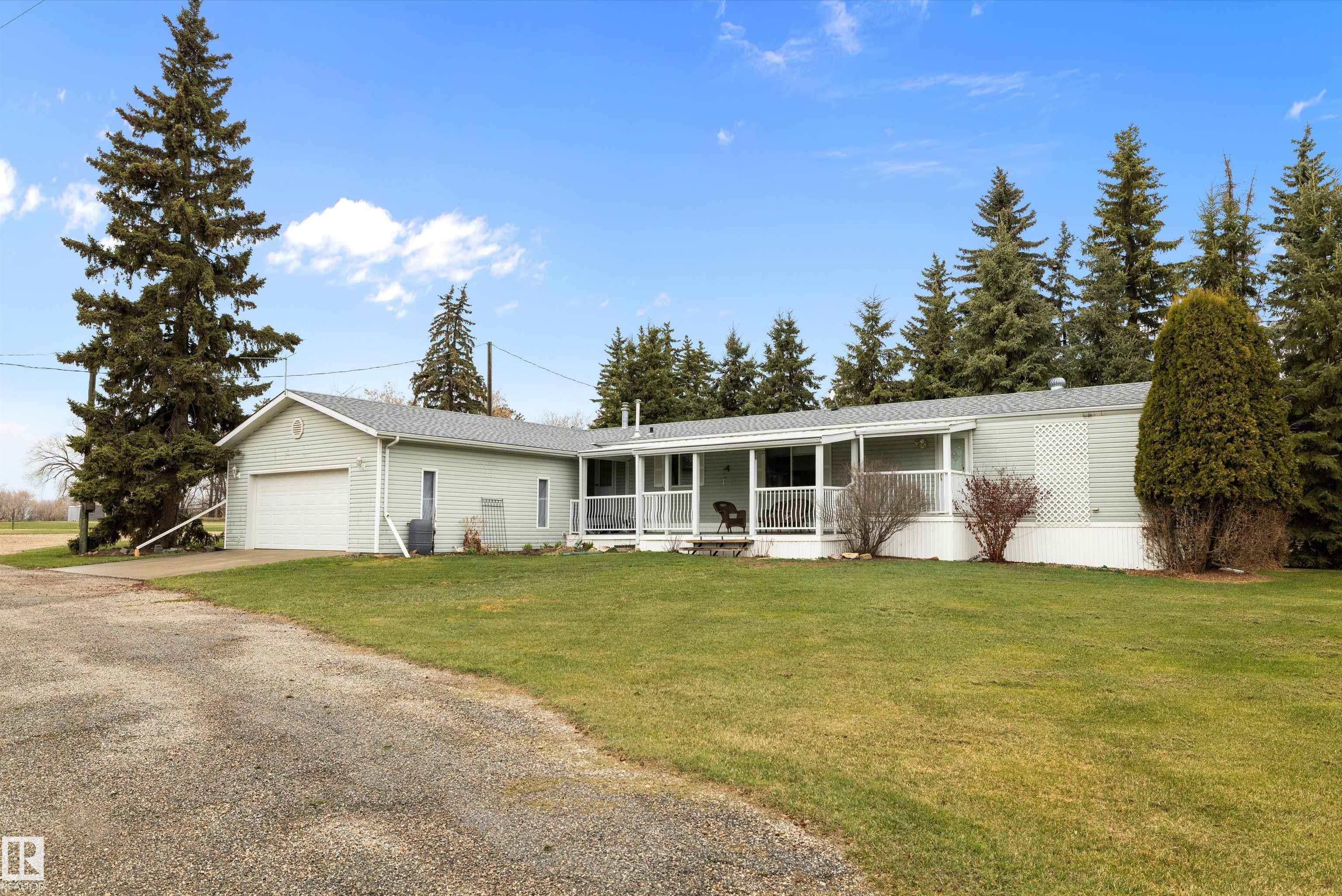 Photo 9 at 55518 & 55516 Rge Road 250, None, Rural Sturgeon County