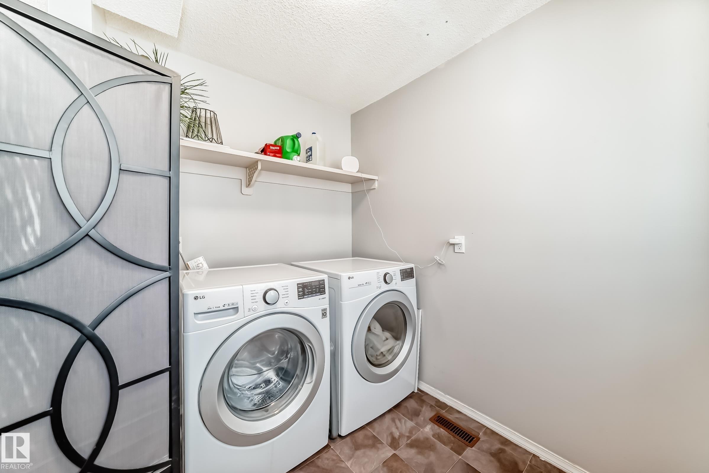 Photo 7 at 9012 142 Street NW, Parkview, Edmonton