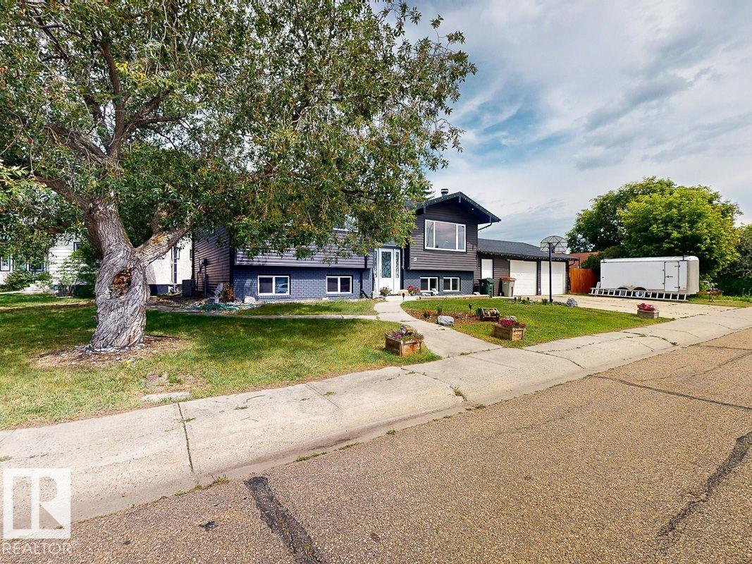 Photo 3 at 12 Garden Valley Drive, Southridge, Stony Plain