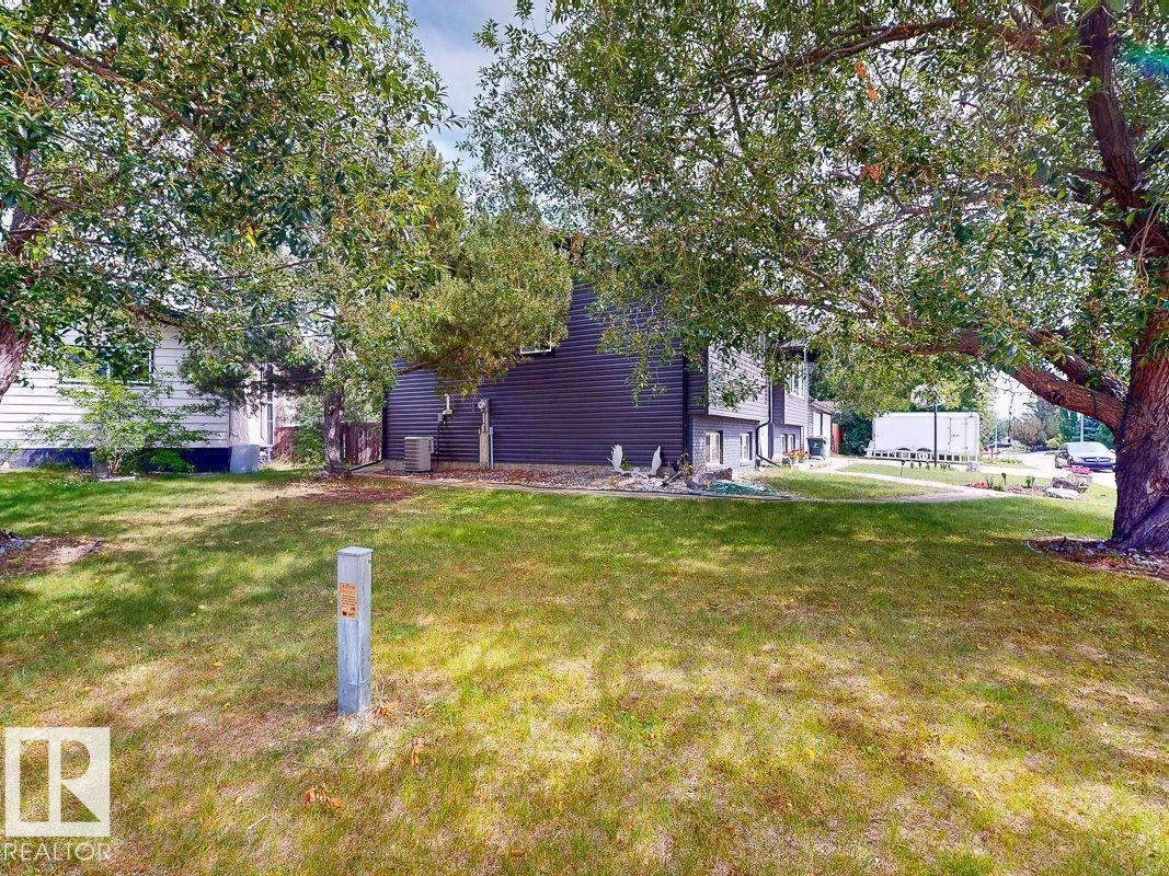 Photo 4 at 12 Garden Valley Drive, Southridge, Stony Plain