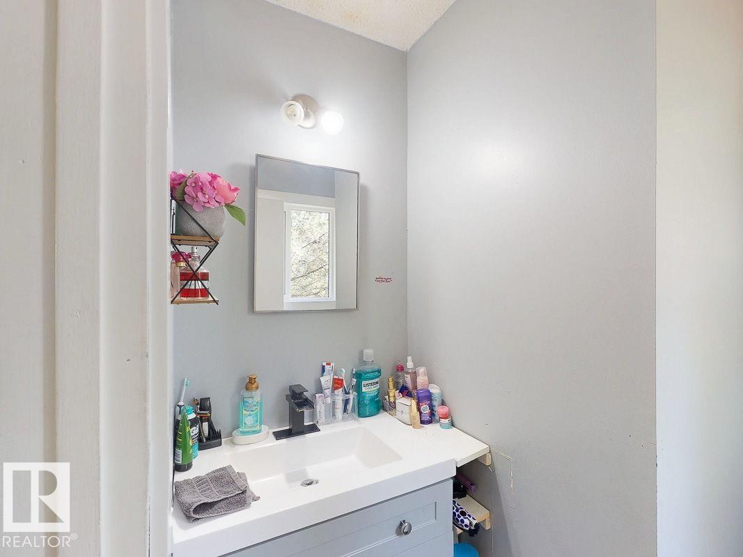 Photo 37 at 12 Garden Valley Drive, Southridge, Stony Plain