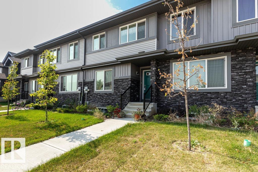 Photo 2 at 1537 Sandstone Boulevard, Summerwood, Sherwood Park