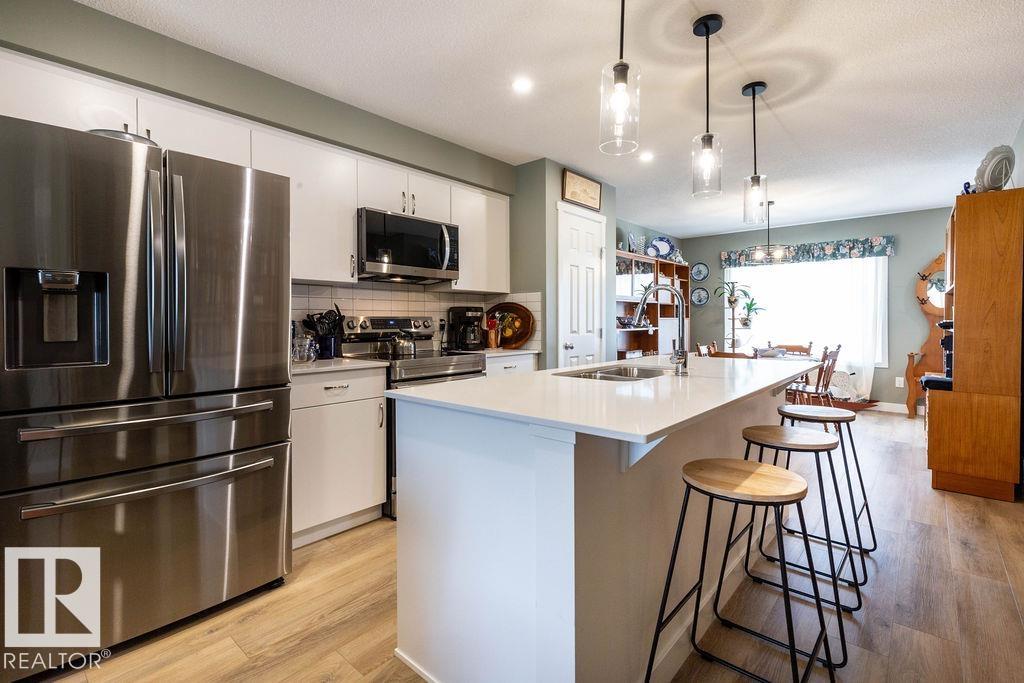 Photo 3 at 1537 Sandstone Boulevard, Summerwood, Sherwood Park