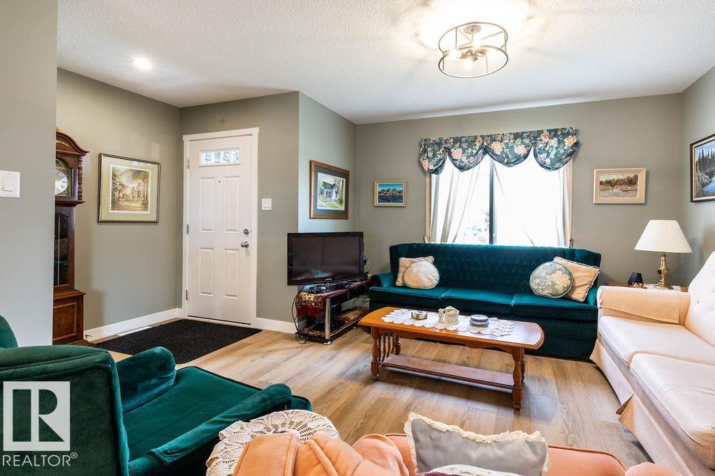 Photo 9 at 1537 Sandstone Boulevard, Summerwood, Sherwood Park