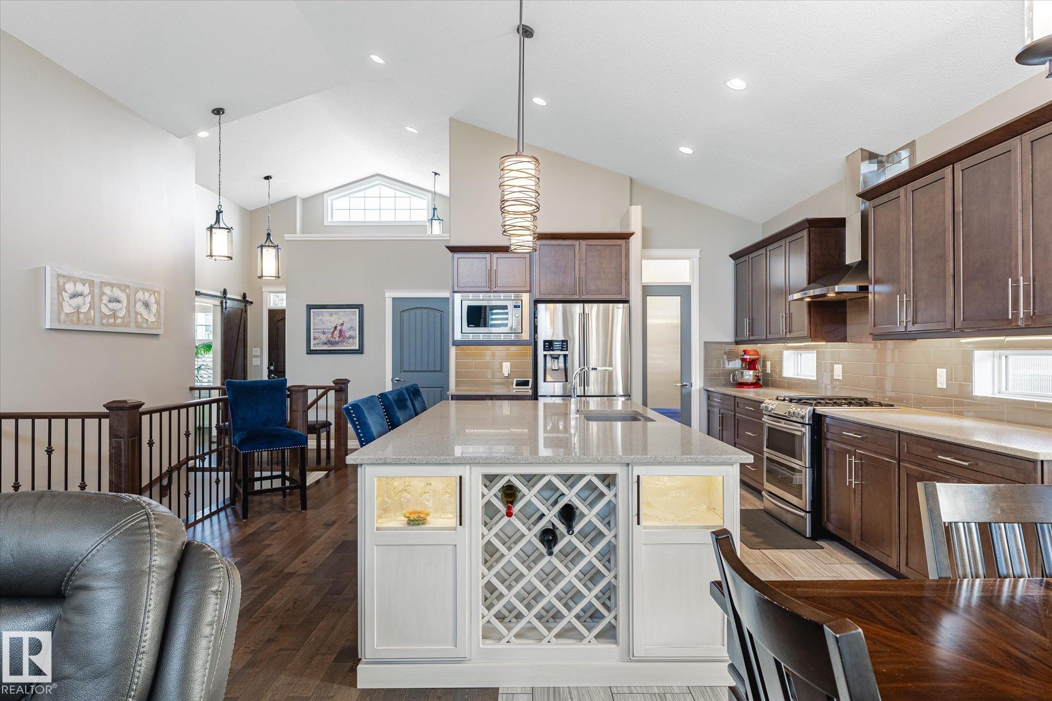 Photo 11 at 1 Lincoln Gate, Stoneshire, Spruce Grove