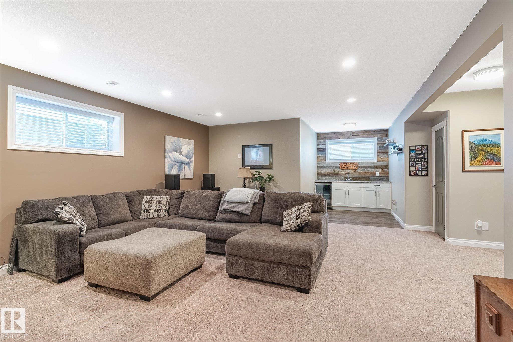 Photo 28 at 1 Lincoln Gate, Stoneshire, Spruce Grove