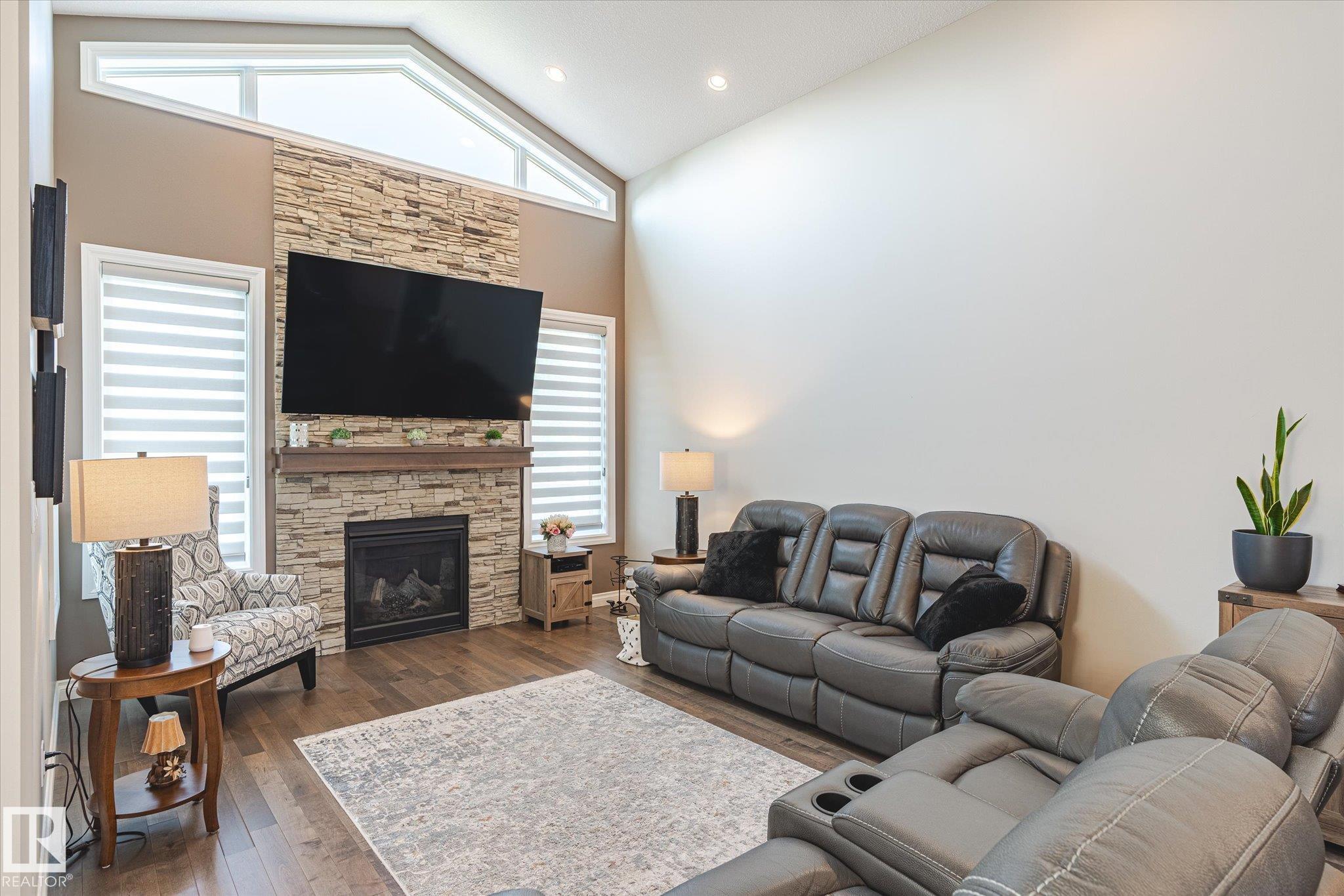 Photo 6 at 1 Lincoln Gate, Stoneshire, Spruce Grove