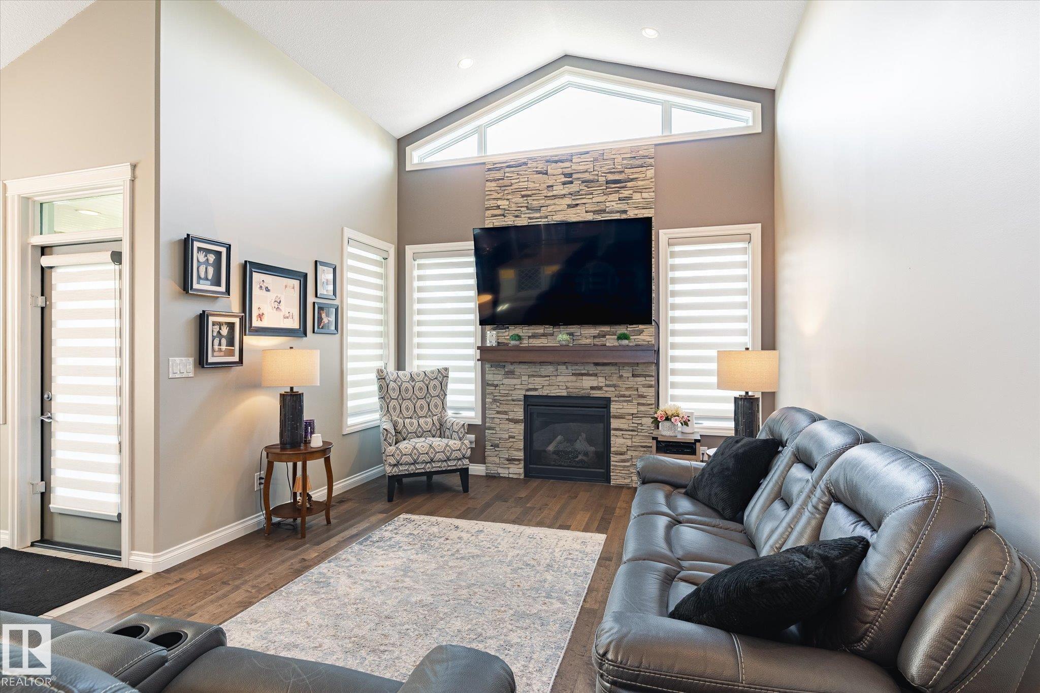 Photo 7 at 1 Lincoln Gate, Stoneshire, Spruce Grove