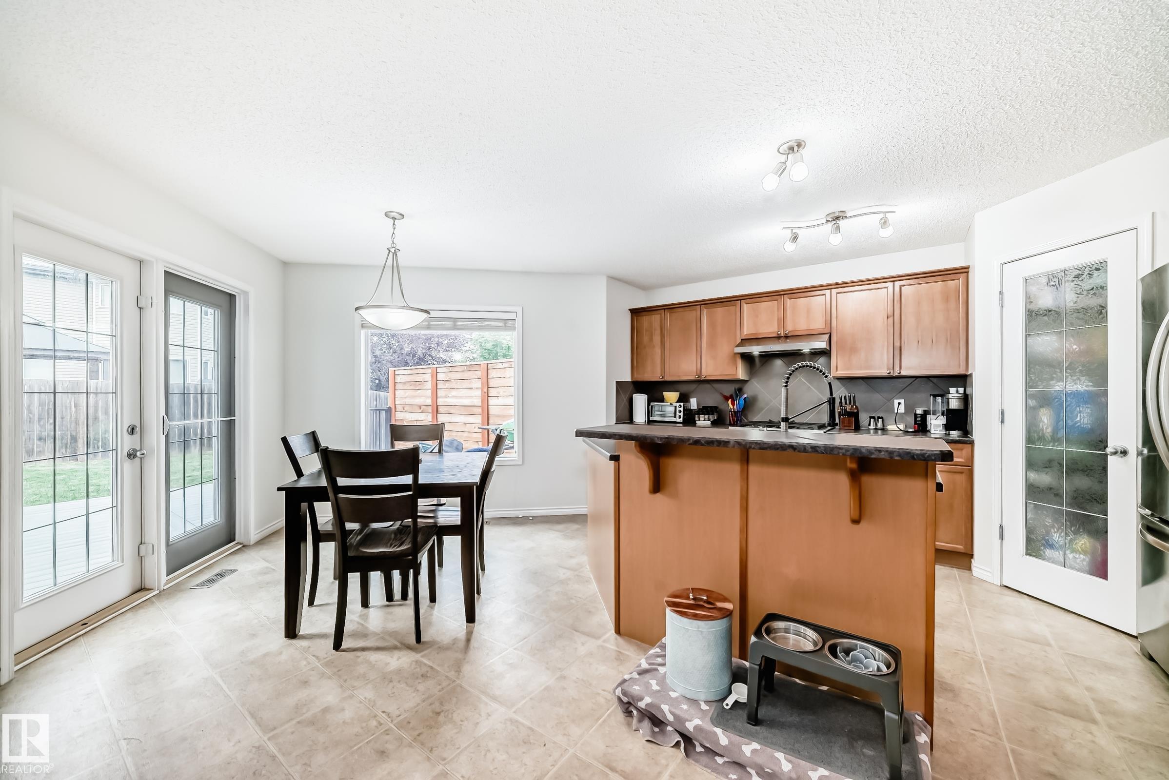 Photo 11 at 600 Foxboro Loop, Foxboro, Sherwood Park