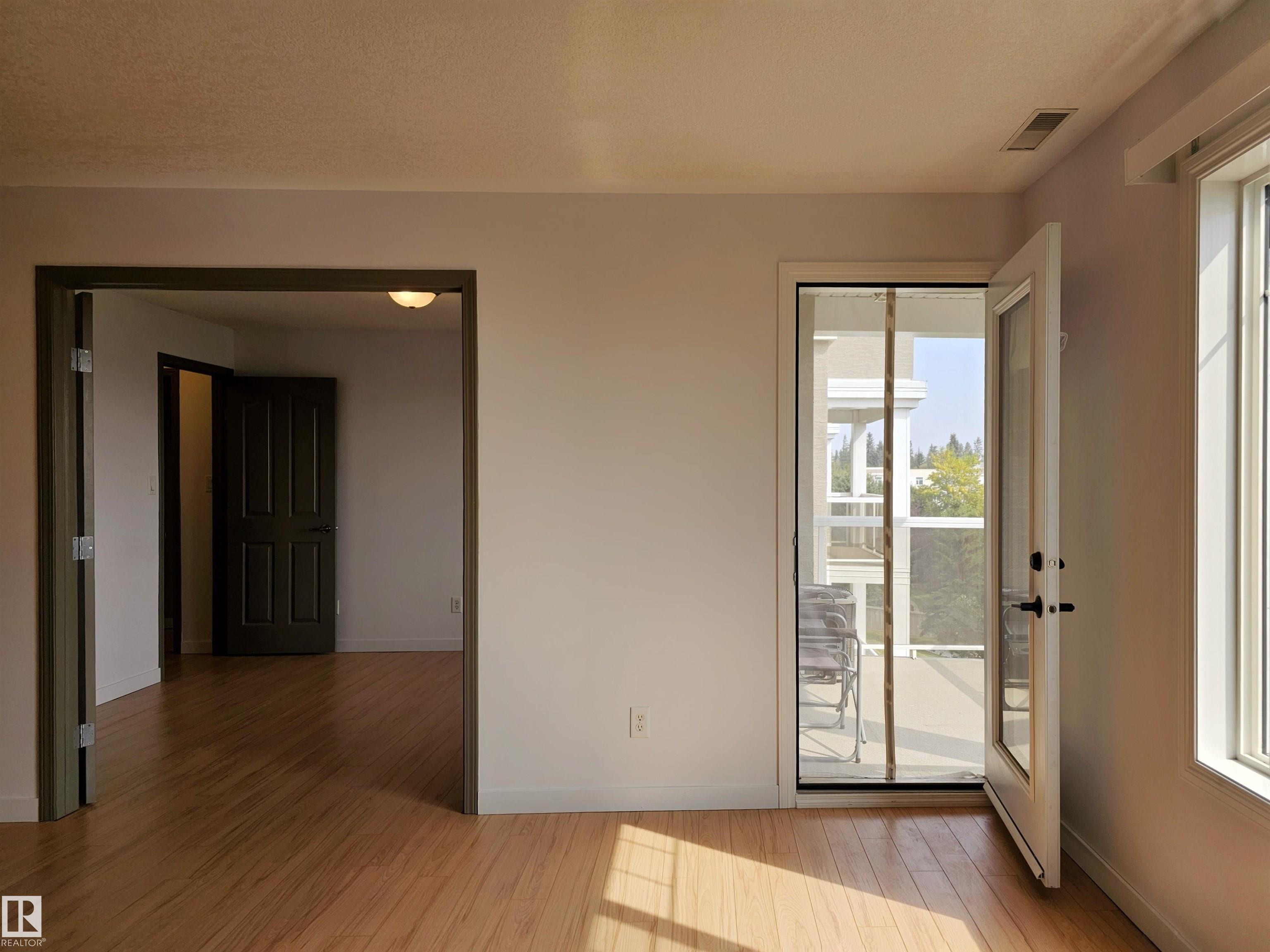 Photo 17 at 429 - 78A Mckenney Avenue, Mission, St. Albert