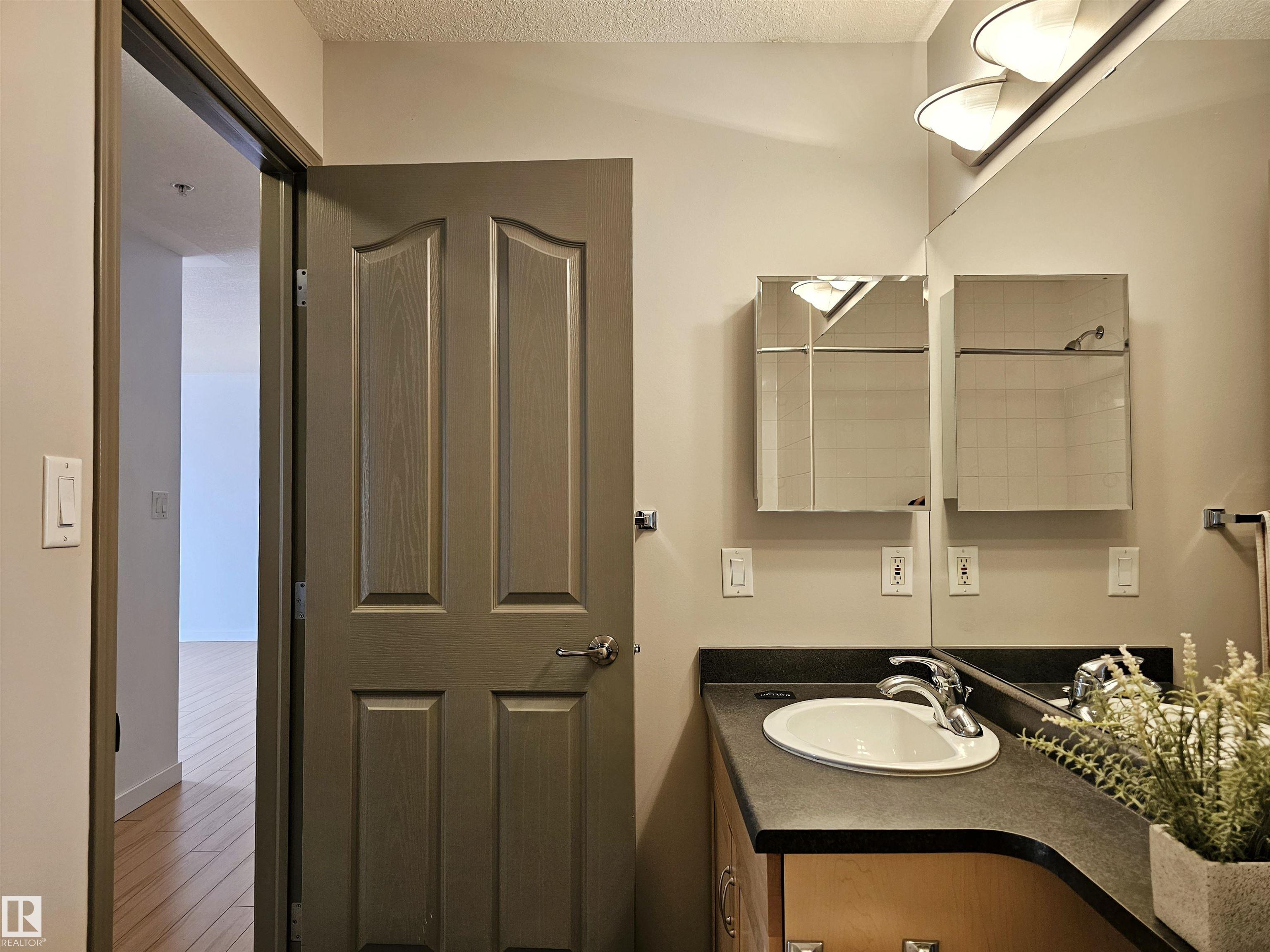 Photo 29 at 429 - 78A Mckenney Avenue, Mission, St. Albert