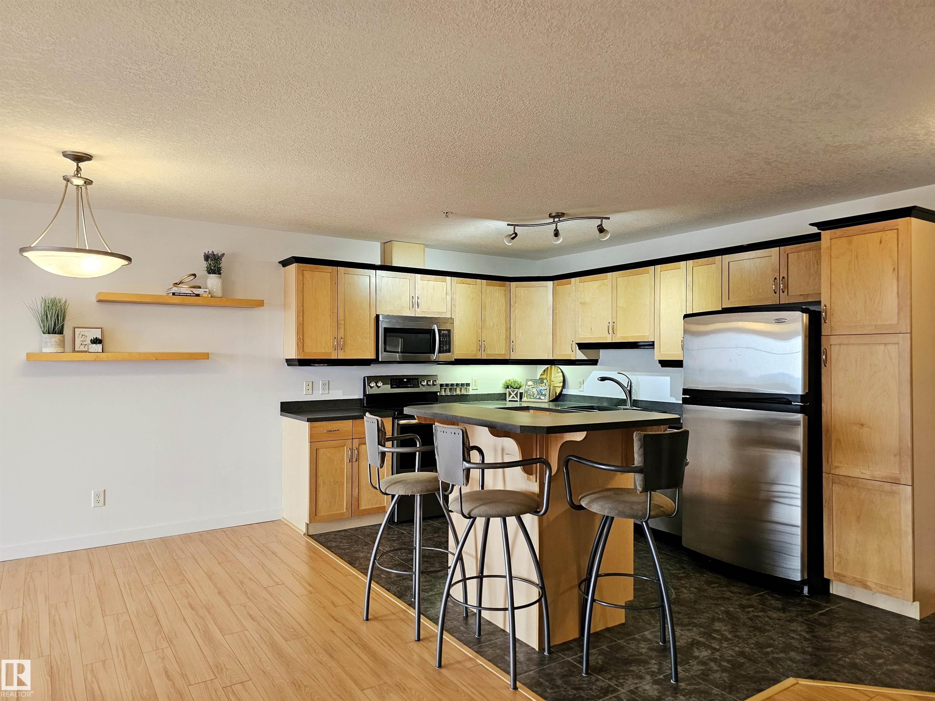 Photo 5 at 429 - 78A Mckenney Avenue, Mission, St. Albert