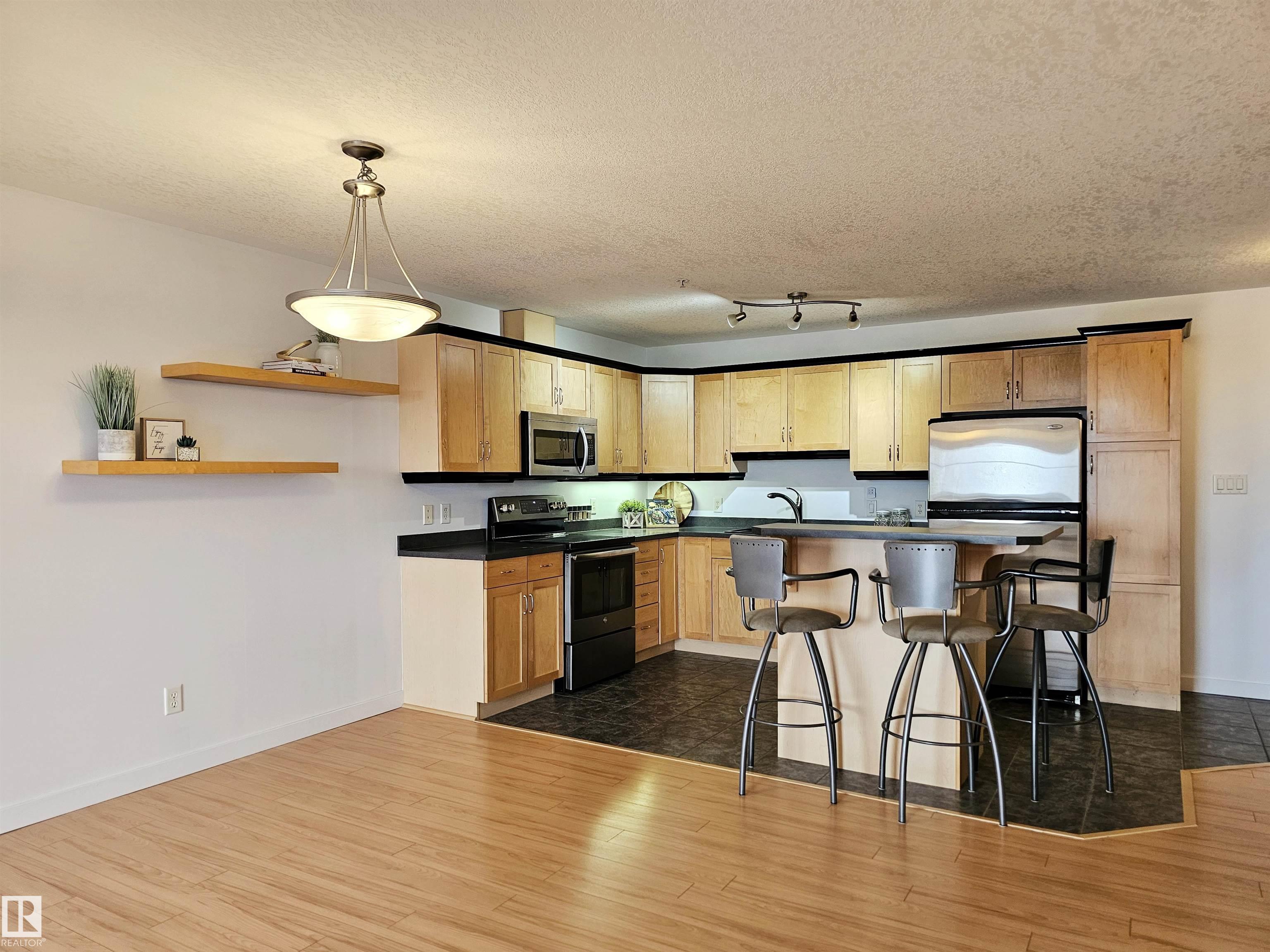 Photo 6 at 429 - 78A Mckenney Avenue, Mission, St. Albert