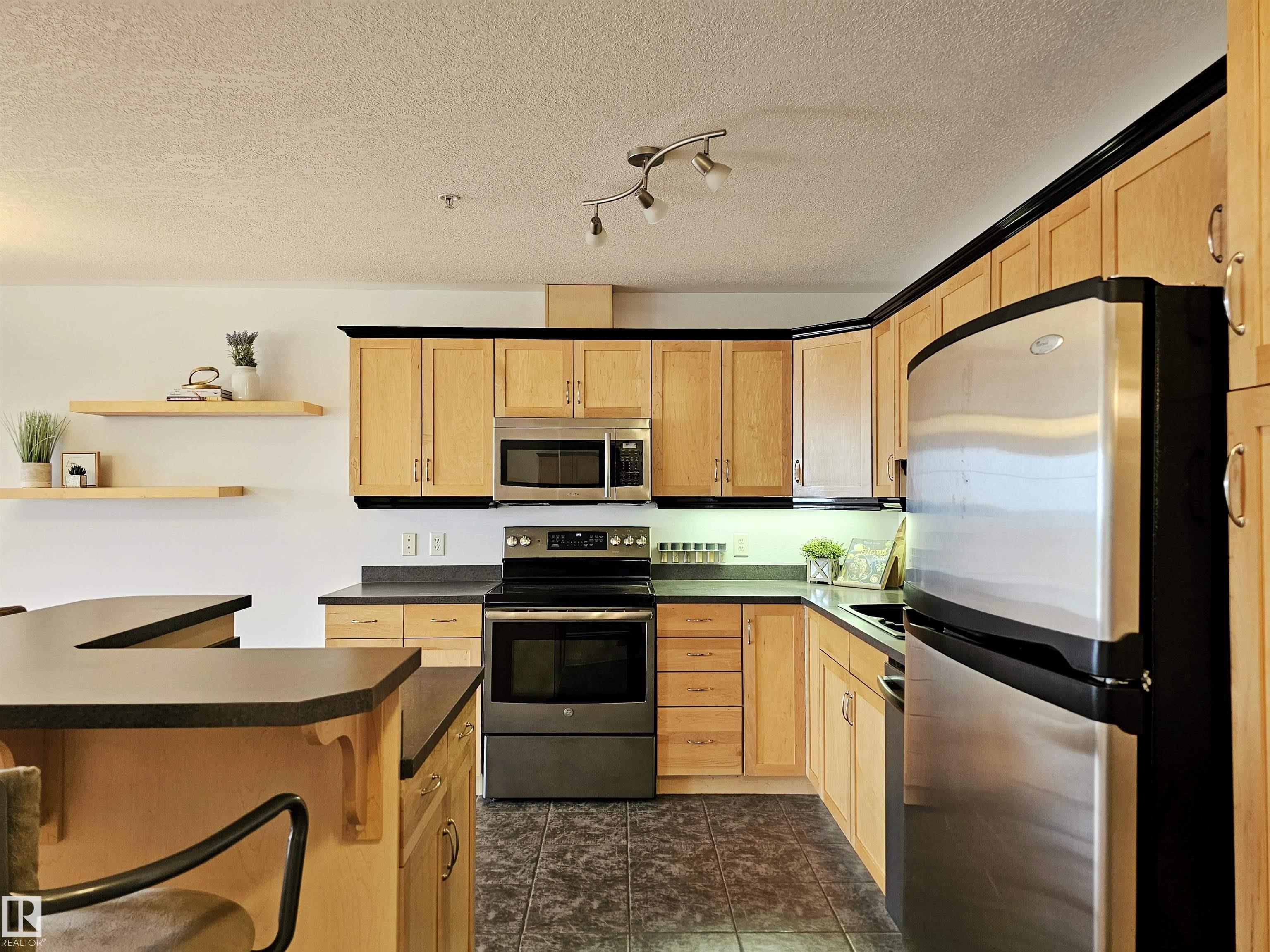 Photo 8 at 429 - 78A Mckenney Avenue, Mission, St. Albert