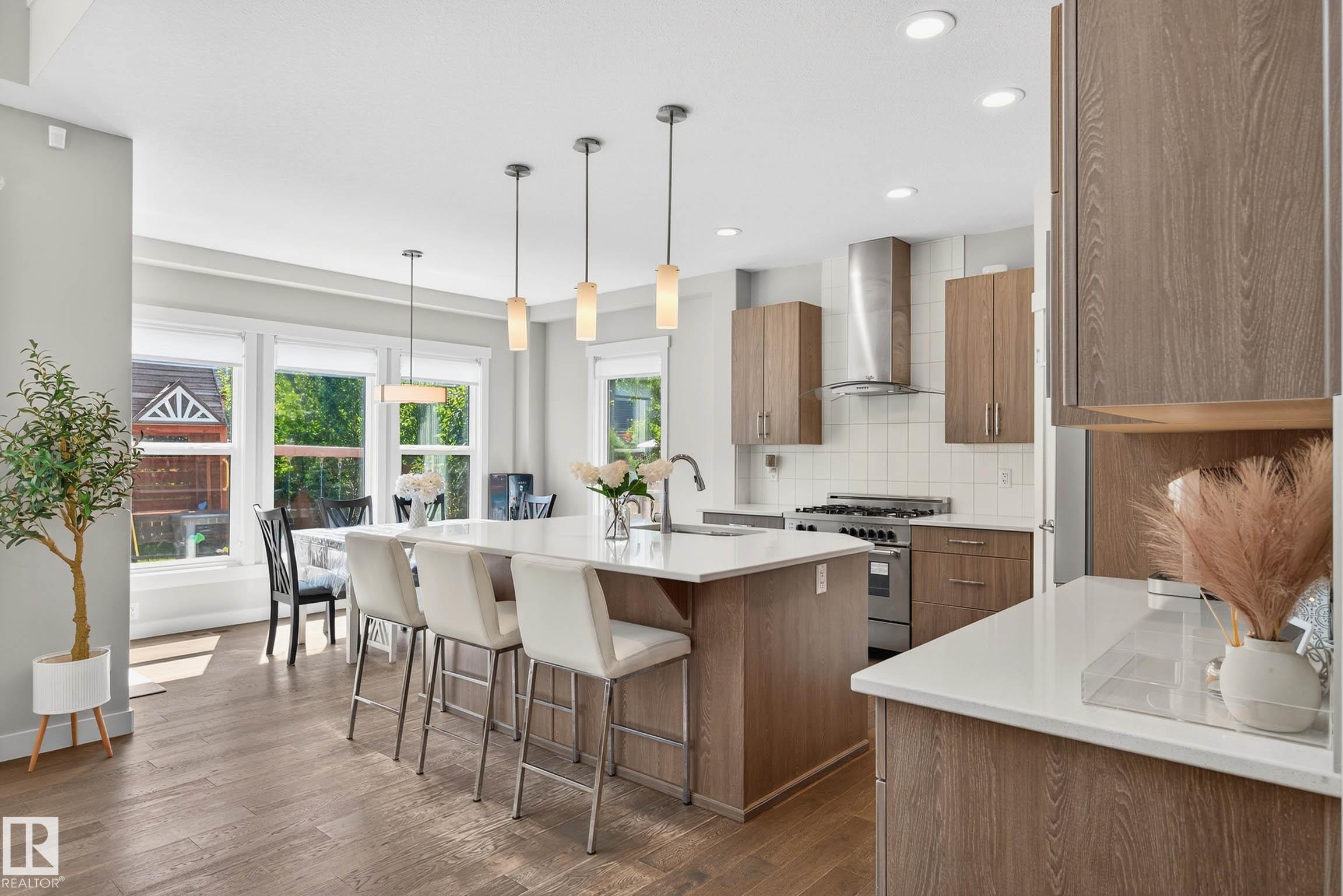 Picture for 5915 19 AV SW