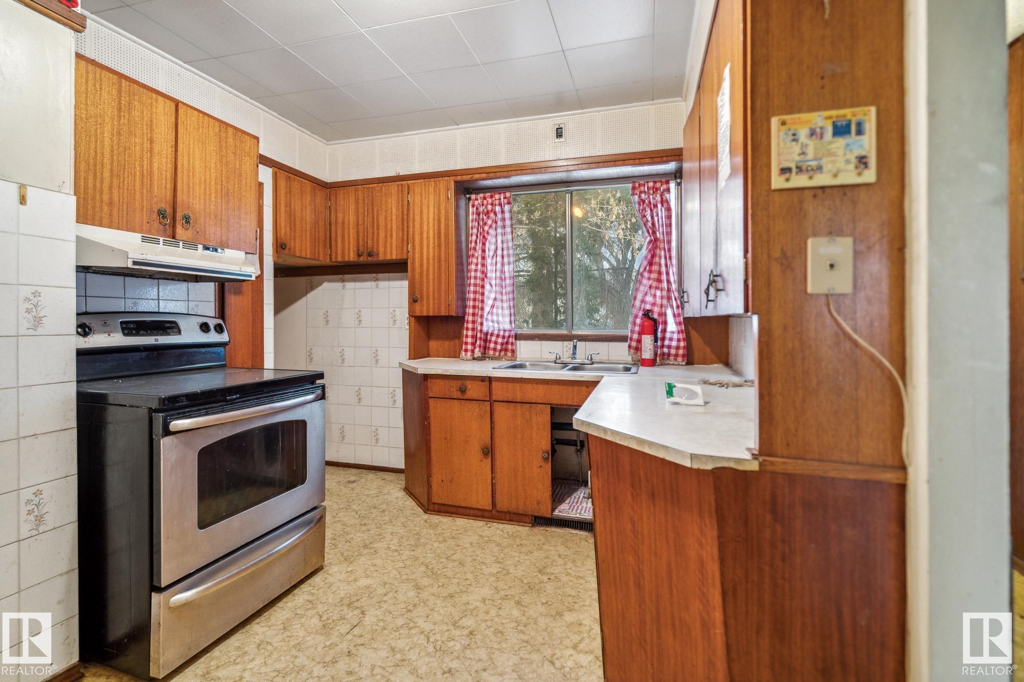 12125 40 Street NW, Beacon Heights, Edmonton 